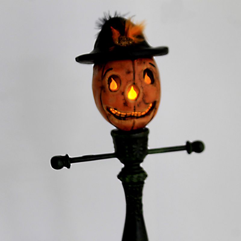 Charles Mcclenning 14.5" Larry The Lamp Post Halloween  -  Decorative Figurines