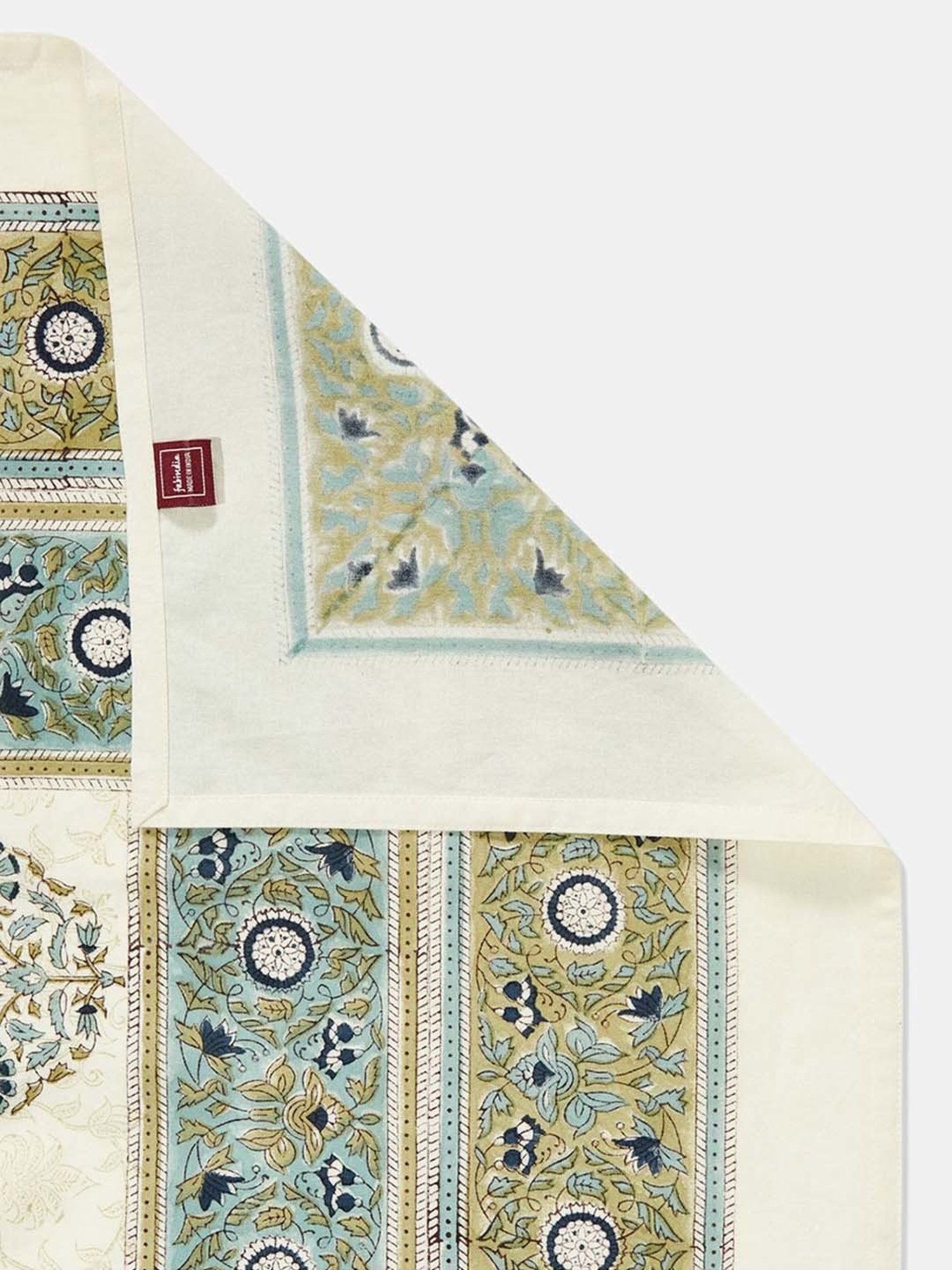 DDECOR Live beautiful Geometric Insignia Dove 210 TC Cotton Comforters - Set of 3