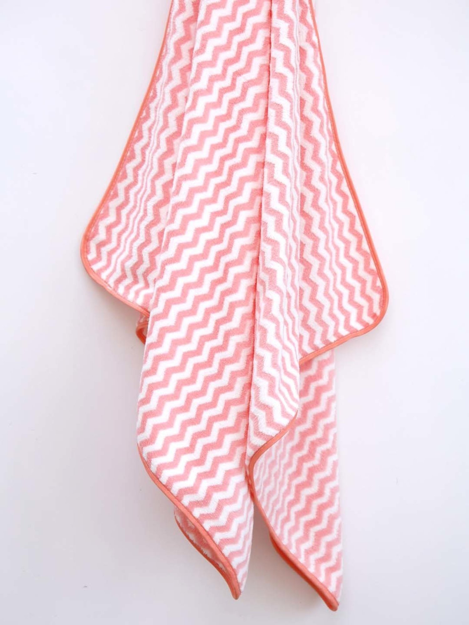 Ariana Pink & White Cotton 400 GSM Bath Towel with Attachment For Hanging - Set of 1