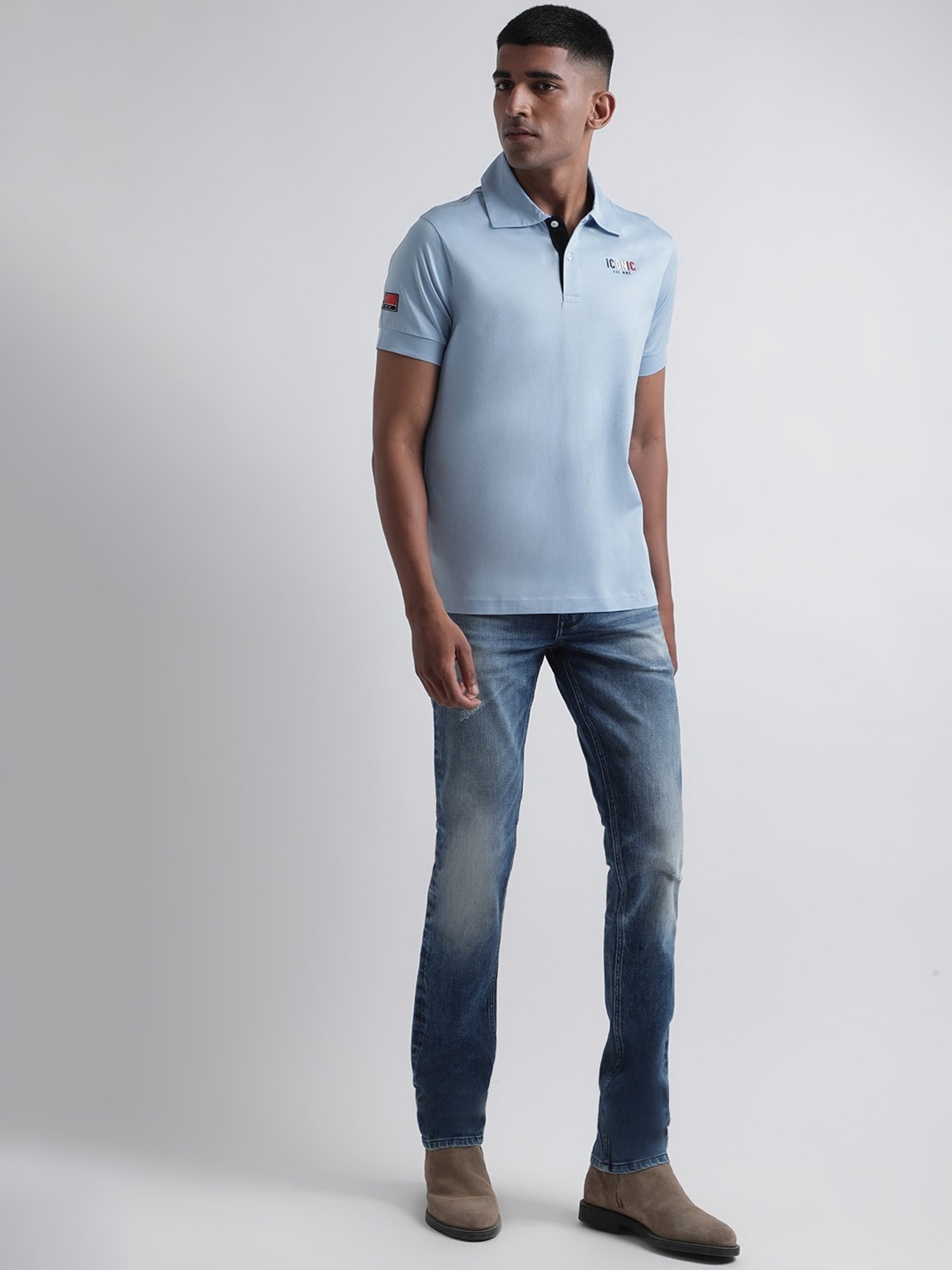 Iconic Men Solid Regular Fit Cotton T-shirt