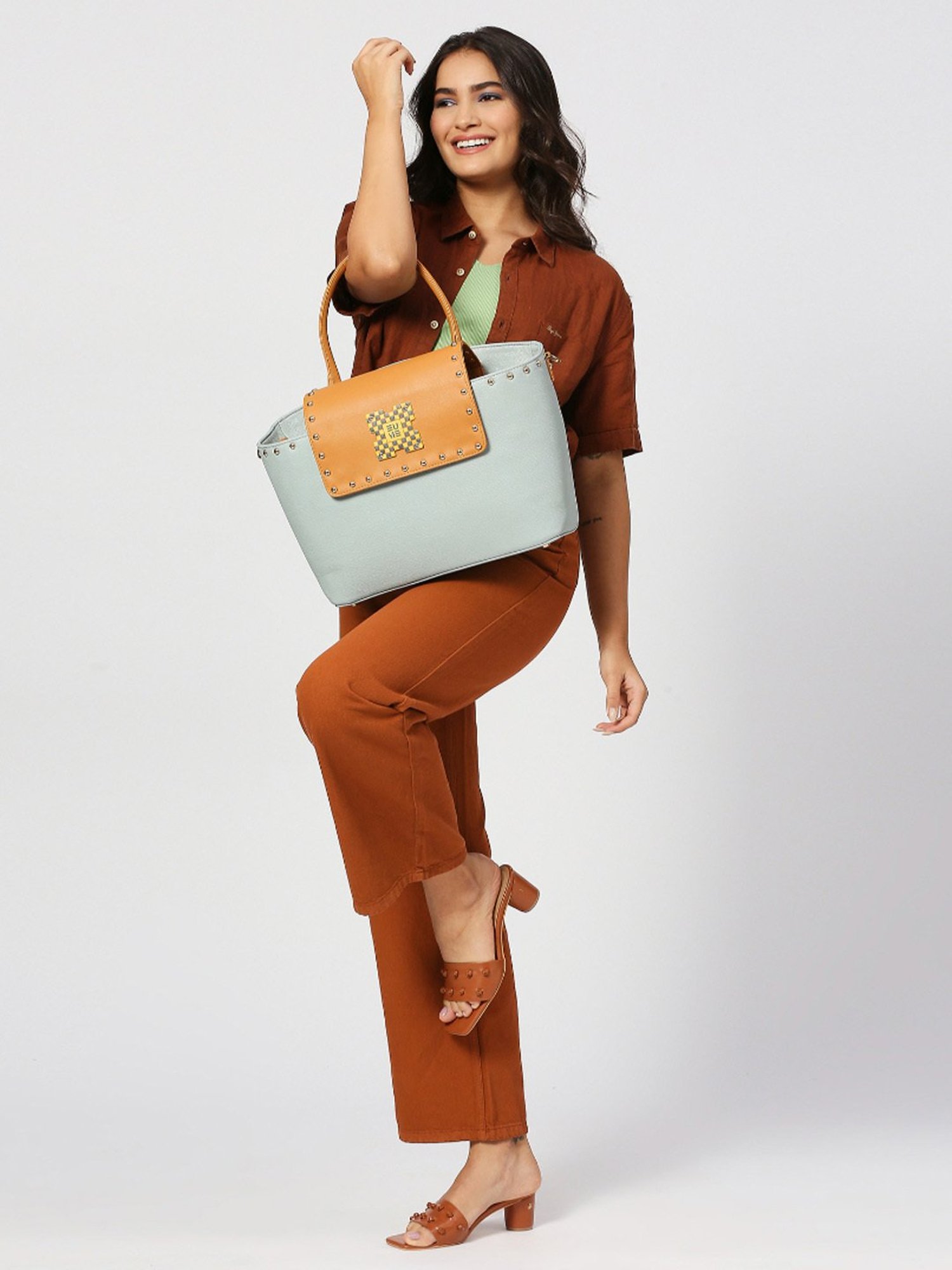 Eume Orchid Skyblue Leather Shoulder Bag