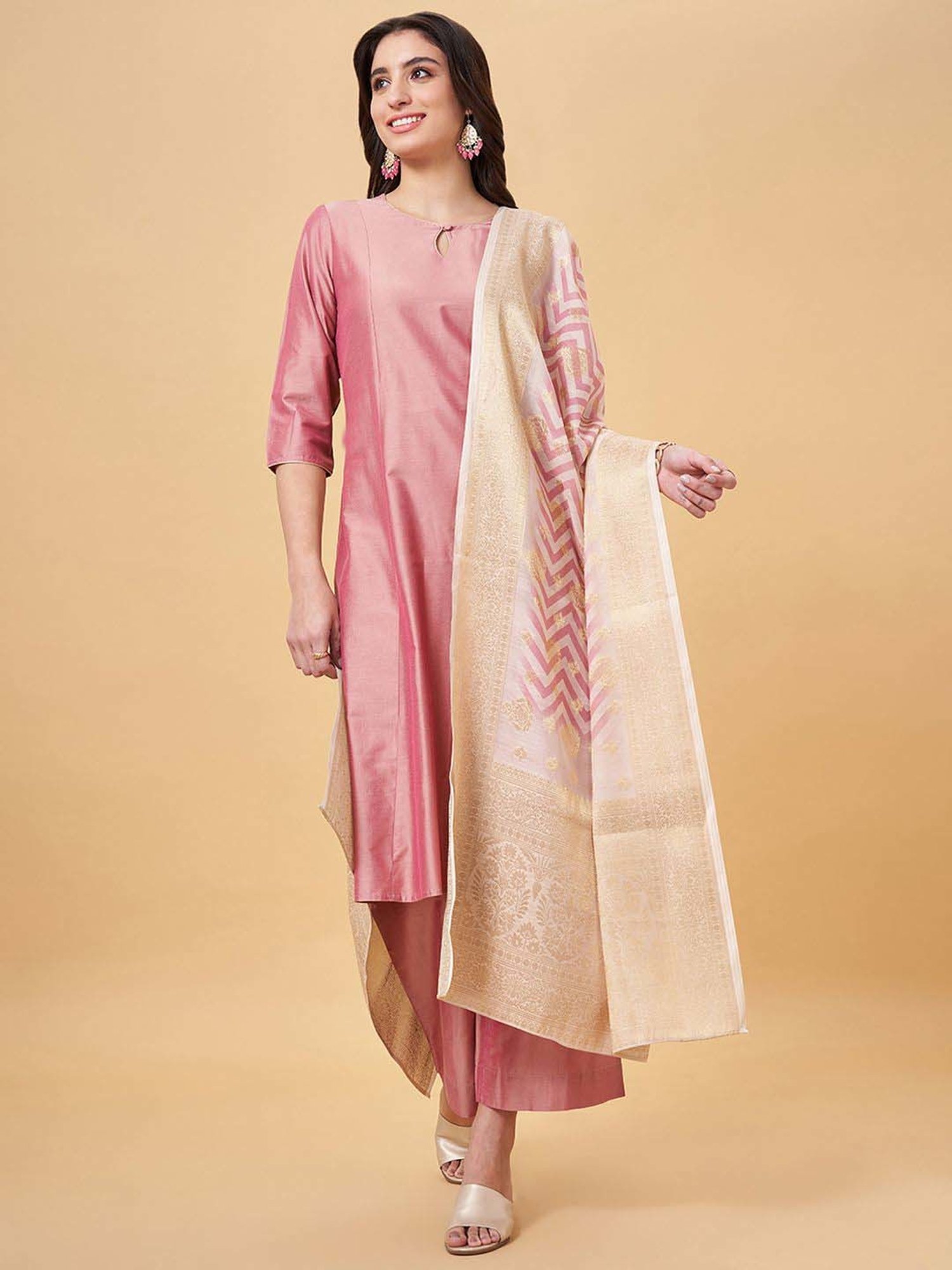 Rangmanch by Pantaloons Pink Plain Kurta Palazzo Set With Dupatta