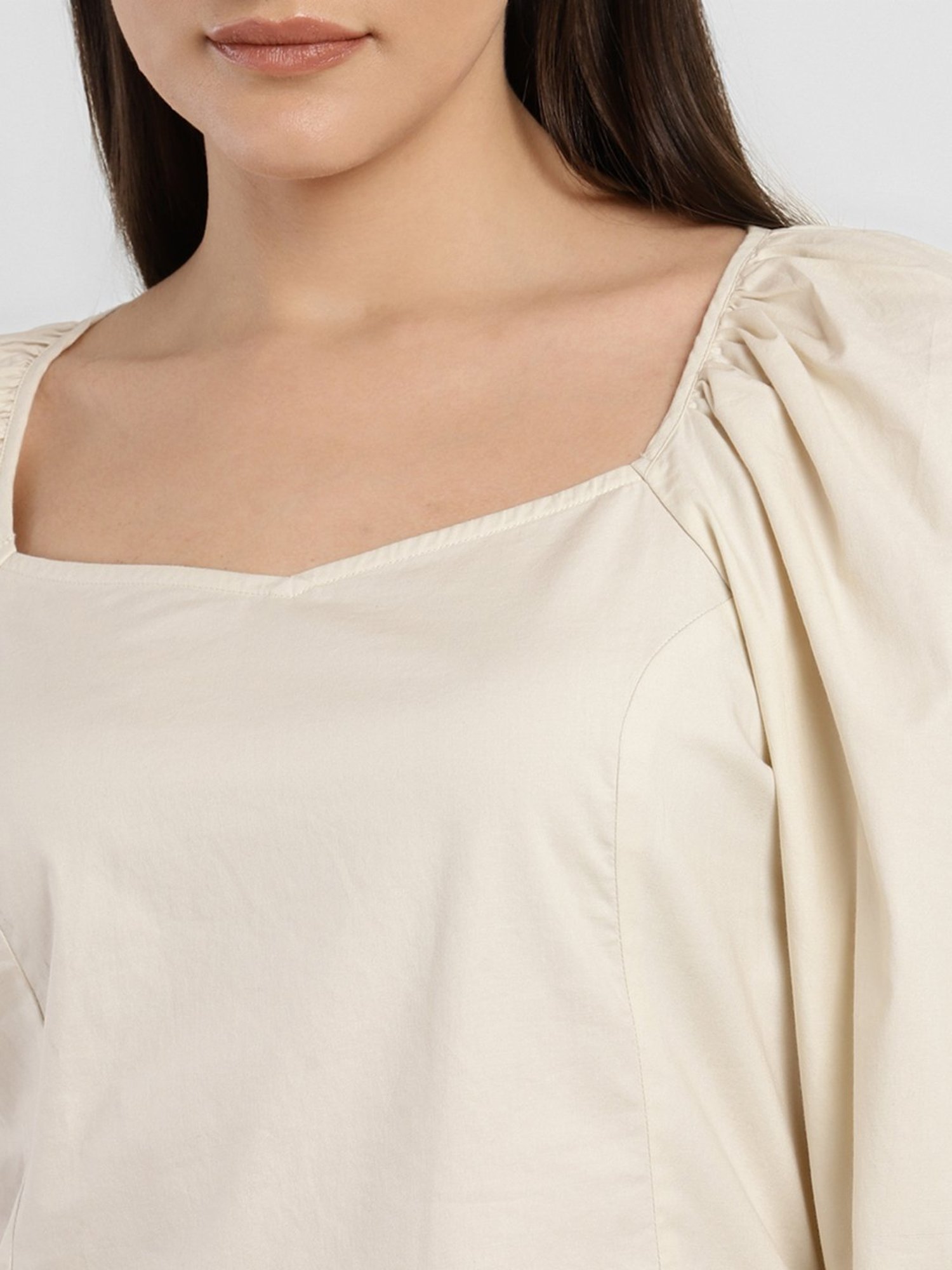 Levi's Off White Top