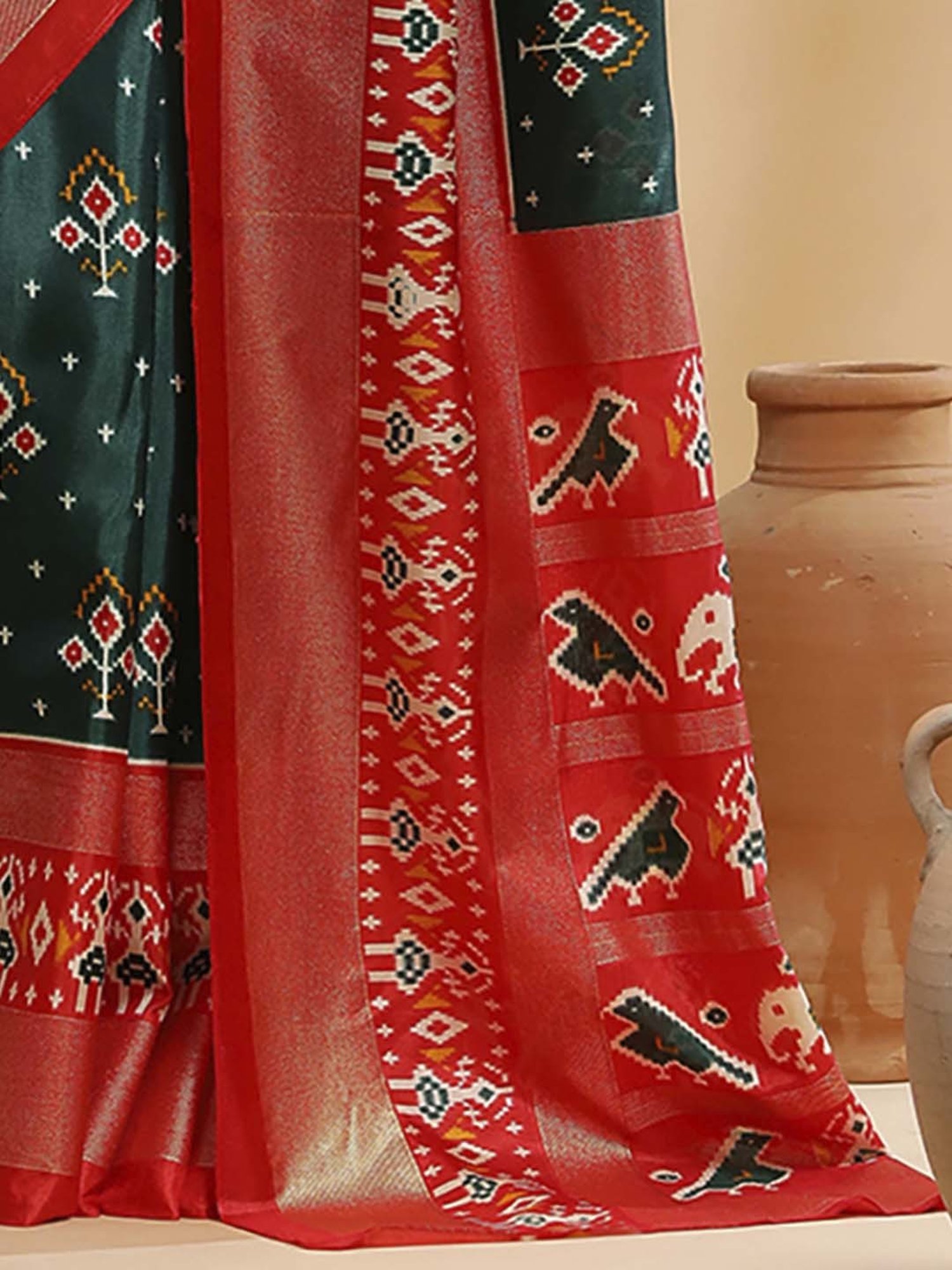 Saree Mall Green & Red Silk Printed Saree With Unstitched Blouse