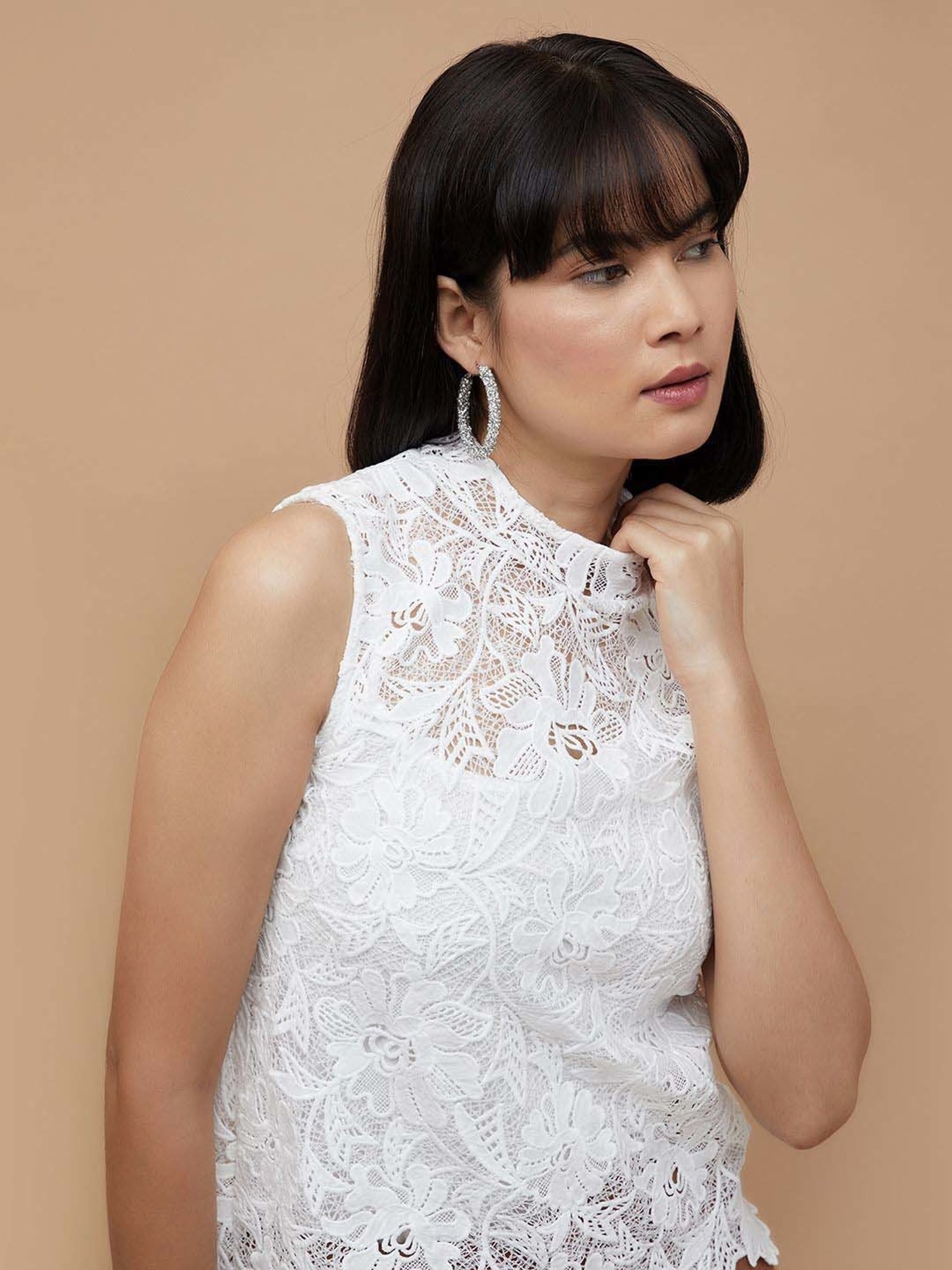 Code by Lifestyle White Self Pattern Top