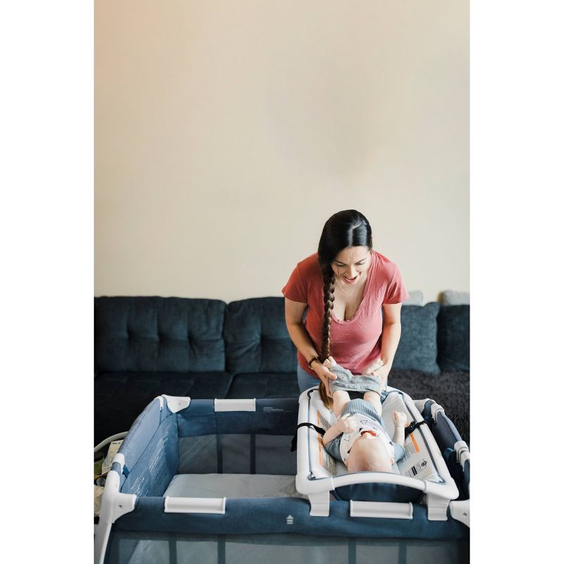 Baby Trend Lil Snooze Deluxe II Nursery Center - Twinkle Twinkle Little Moon