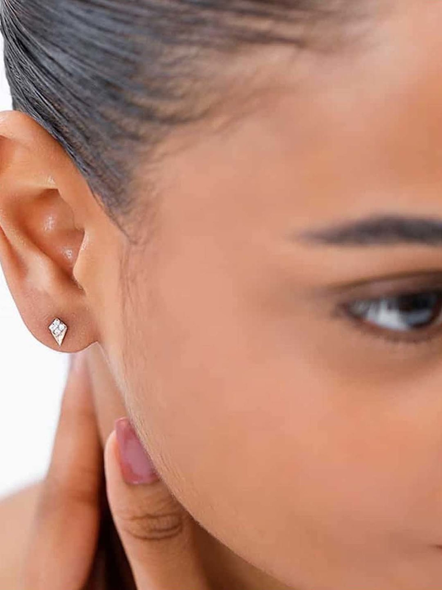 Mia By Tanishq Mia Icicles 14k Gold Glistening Valley Stud Earrings