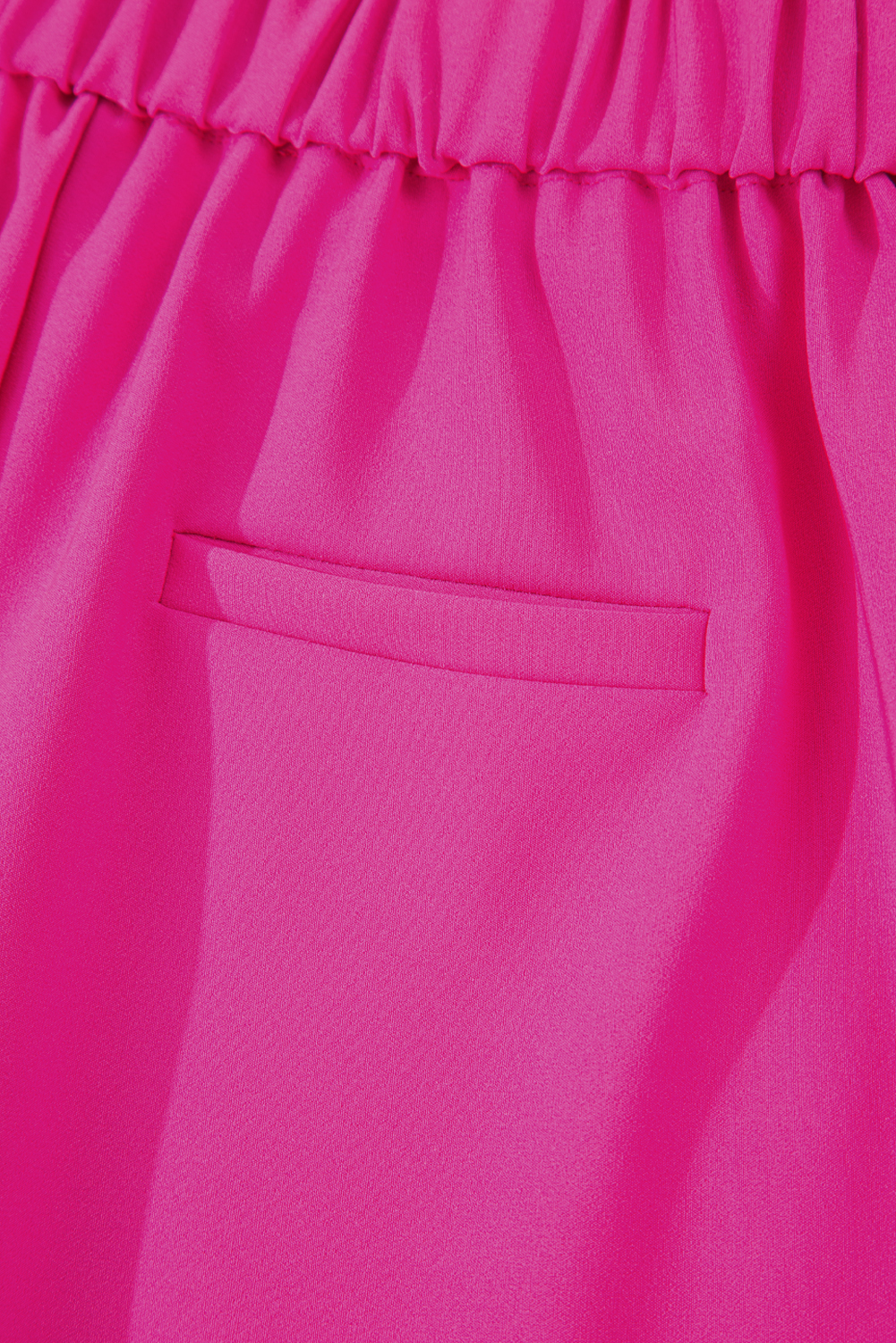 Sachet Pink Solid Color Pocketed Shorts