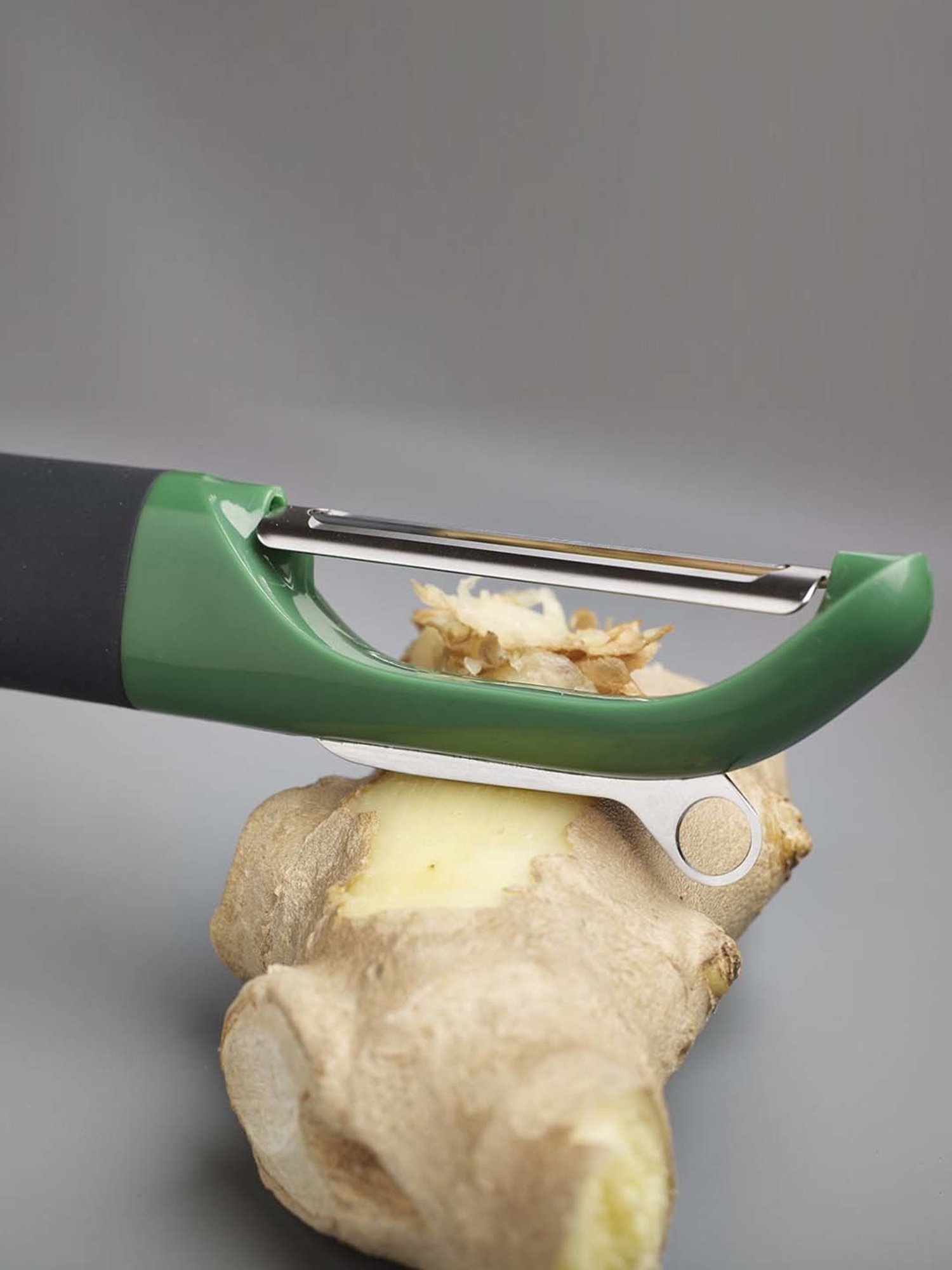 Dreamfarm Red Medium Self Sharpening Vegetable Peeler