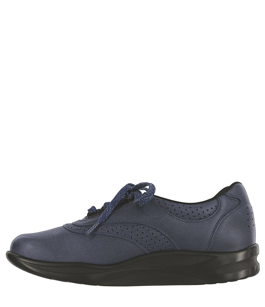 Trotters Kiera Suede Kitten Heel Pumps