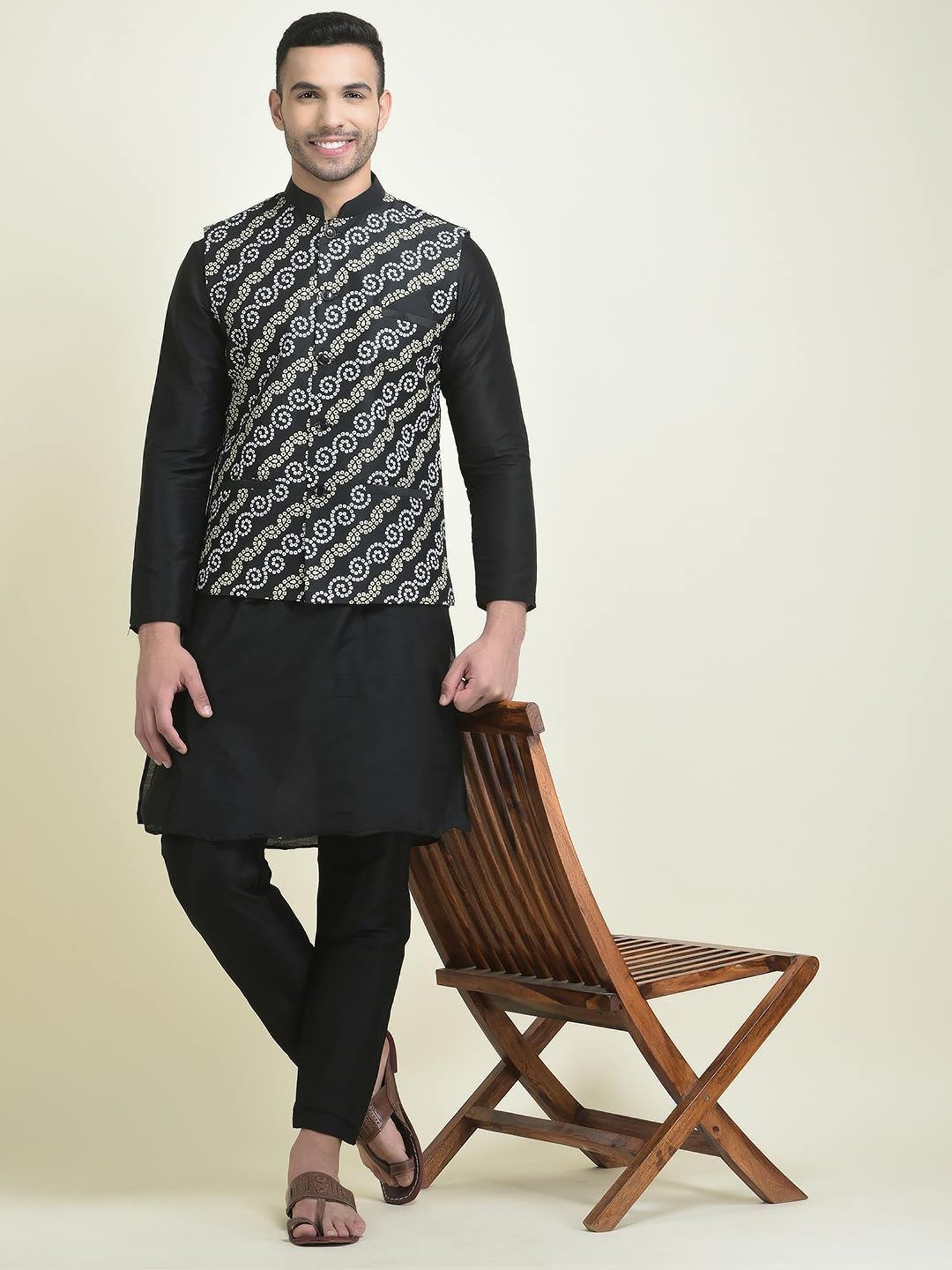 Deyann Black Regular Fit Printed Kurta Set With Jacket
