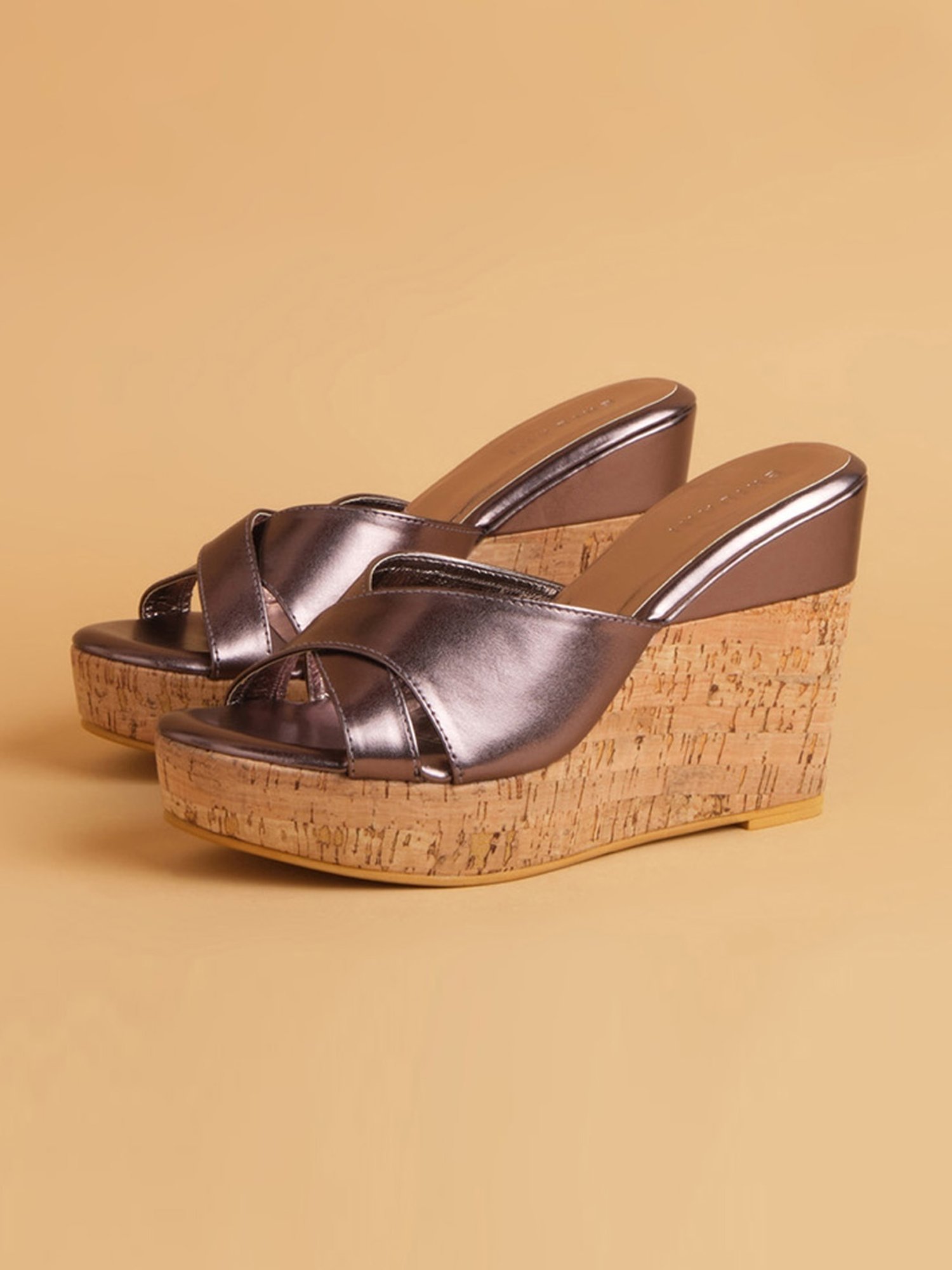 Eridani Women's Adelita Gun Metal Cross Strap Wedges