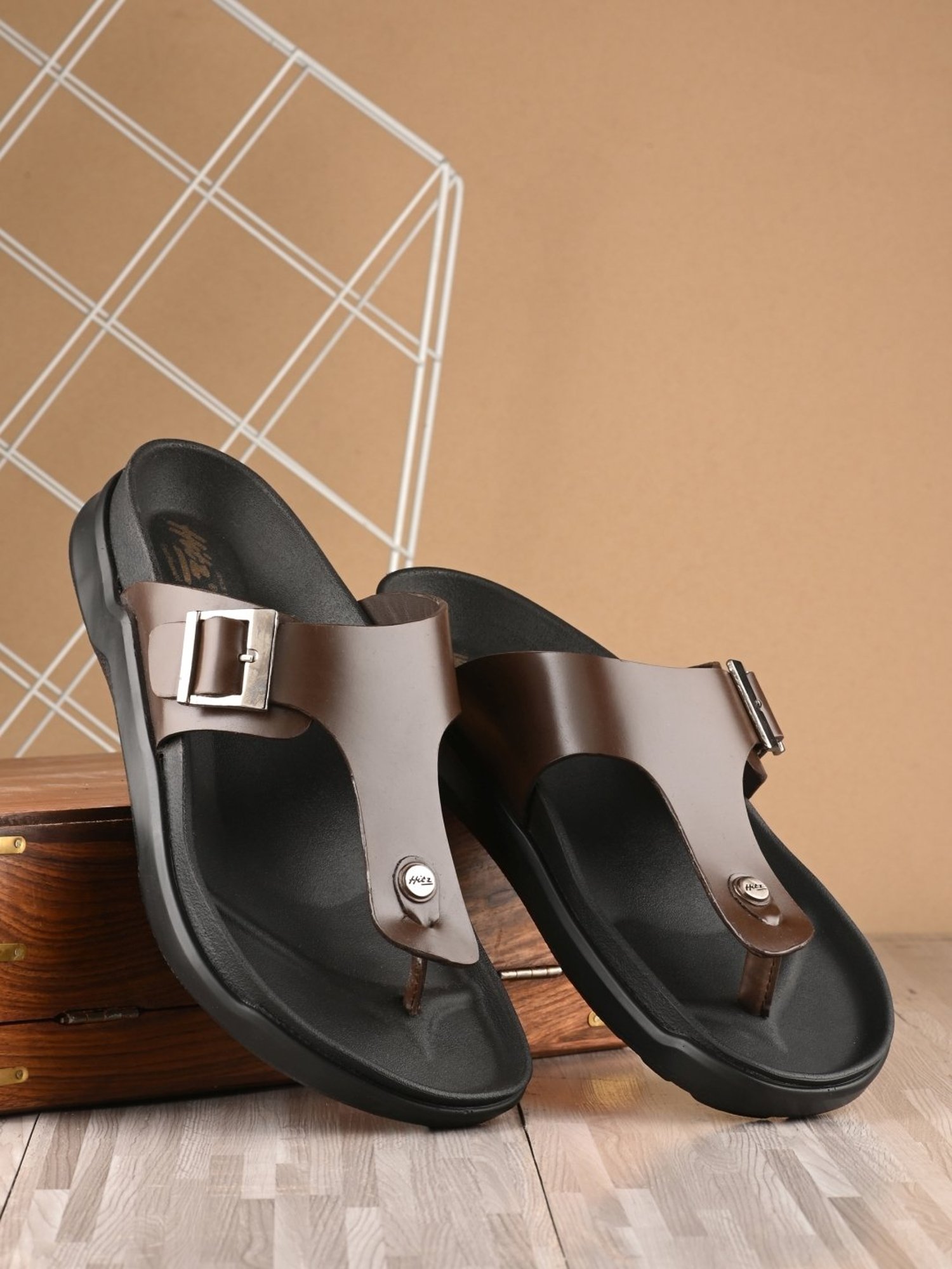Hitz Men's Dark Brown Thong Sandals