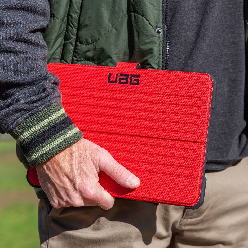 Urban Armor Gear (UAG) Apple iPad (7th/8th Gen) 10.2-inch Metropolis Case - Magma