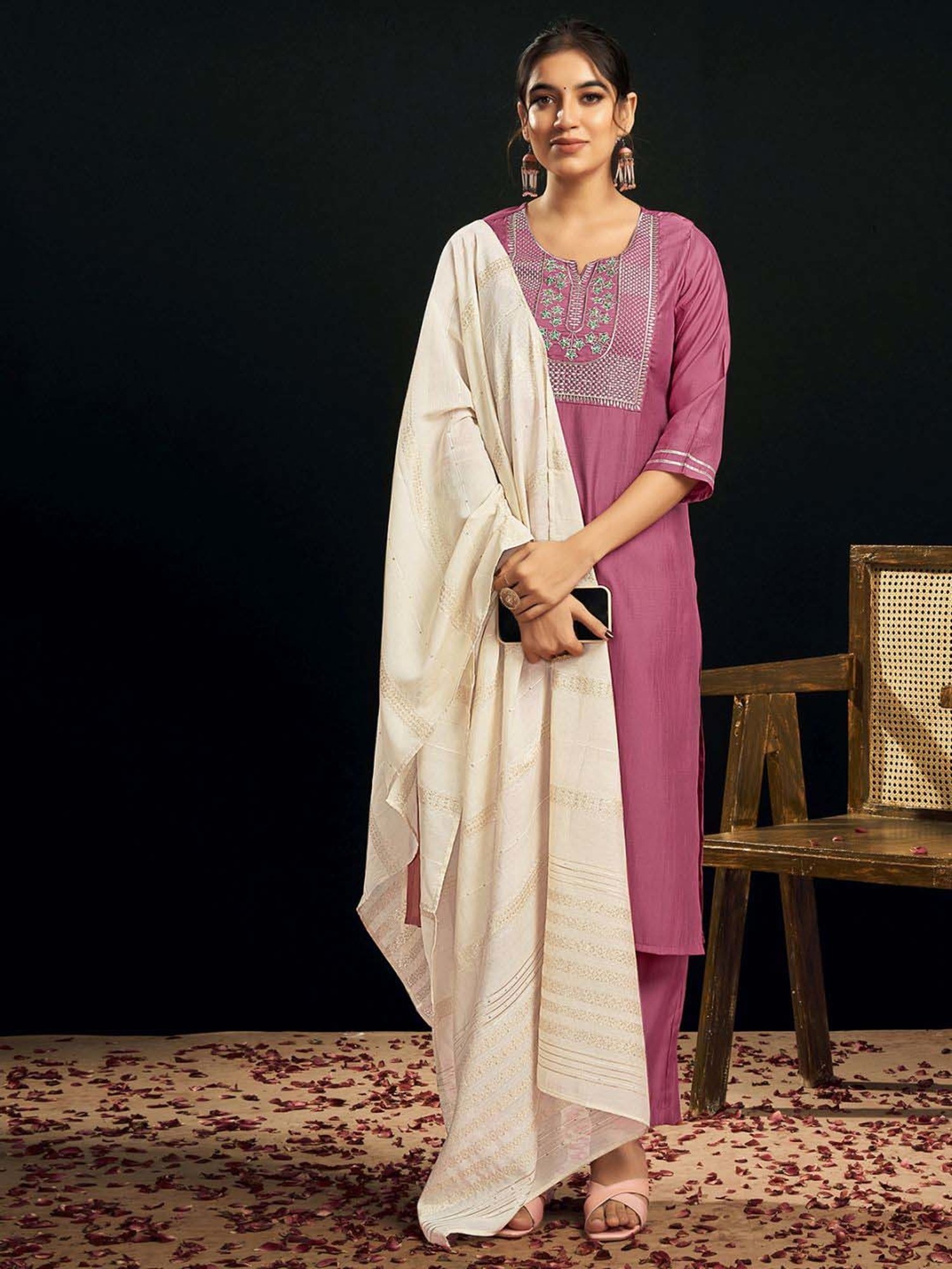 Skylee Pink Embroidered Kurta Pant Set With Dupatta