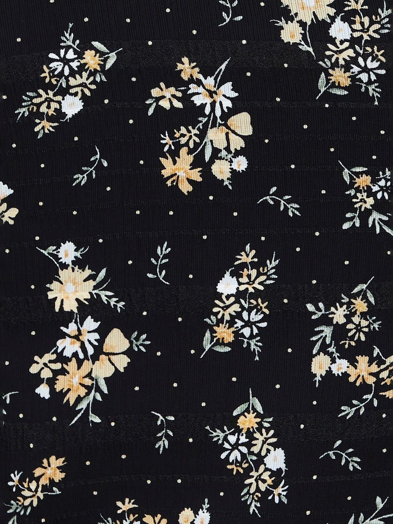 Ginger by Lifestyle Black Floral Print Top