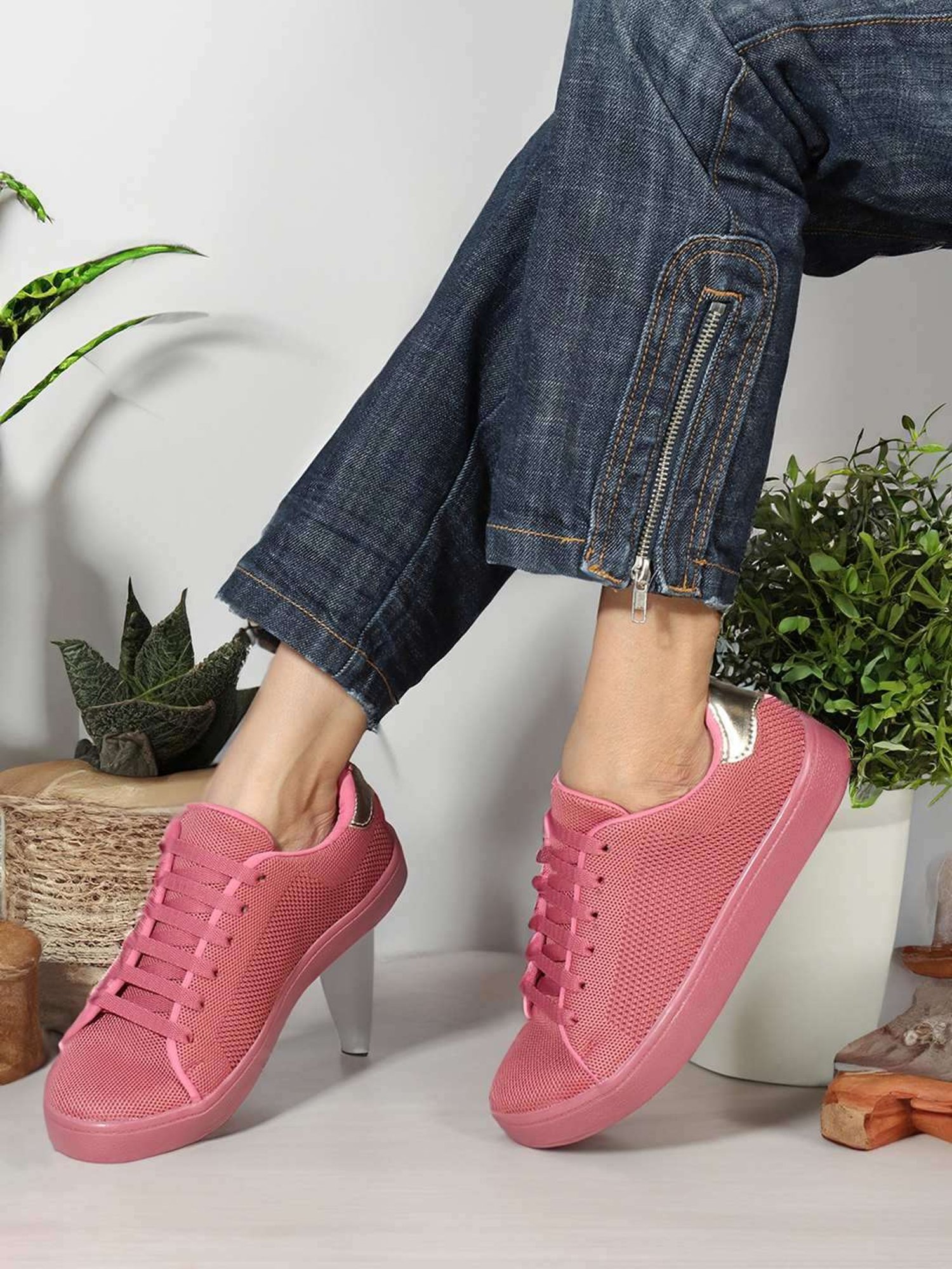 Elle Women's Pink Sneakers