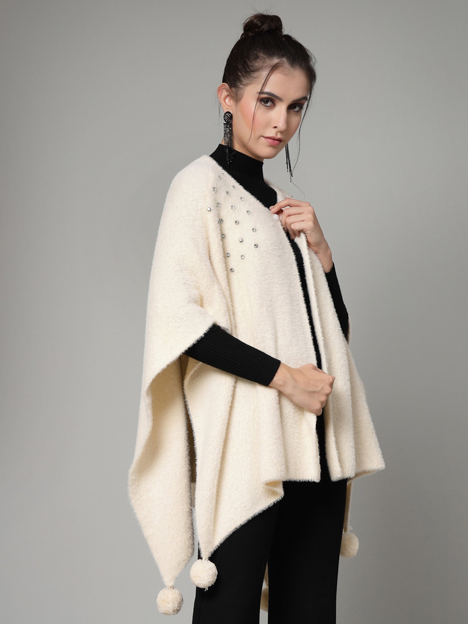 Mafadeny Cream Poncho