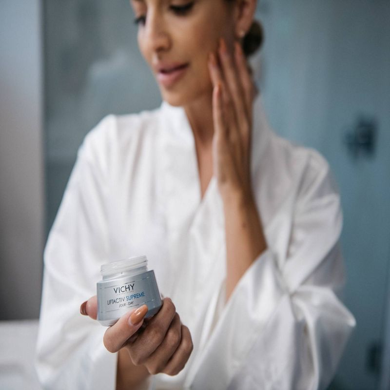 Vichy LiftActiv Supreme Anti-Aging Face Moisturizer - 1.69oz
