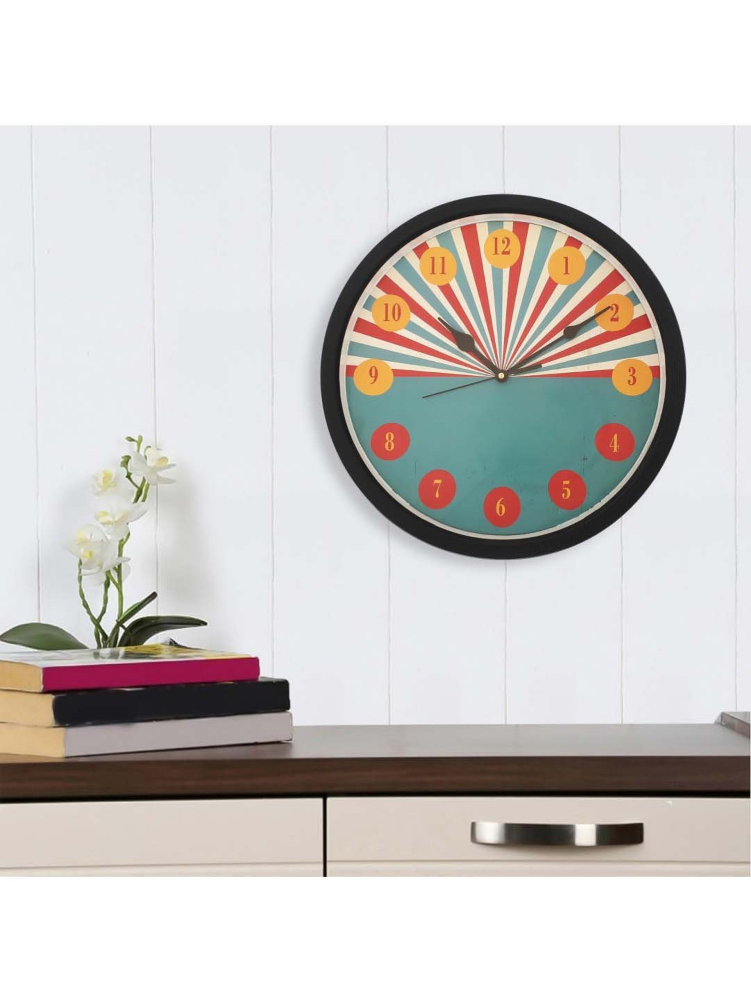 eCraftIndia Designer Round Analog Black Wall Clock