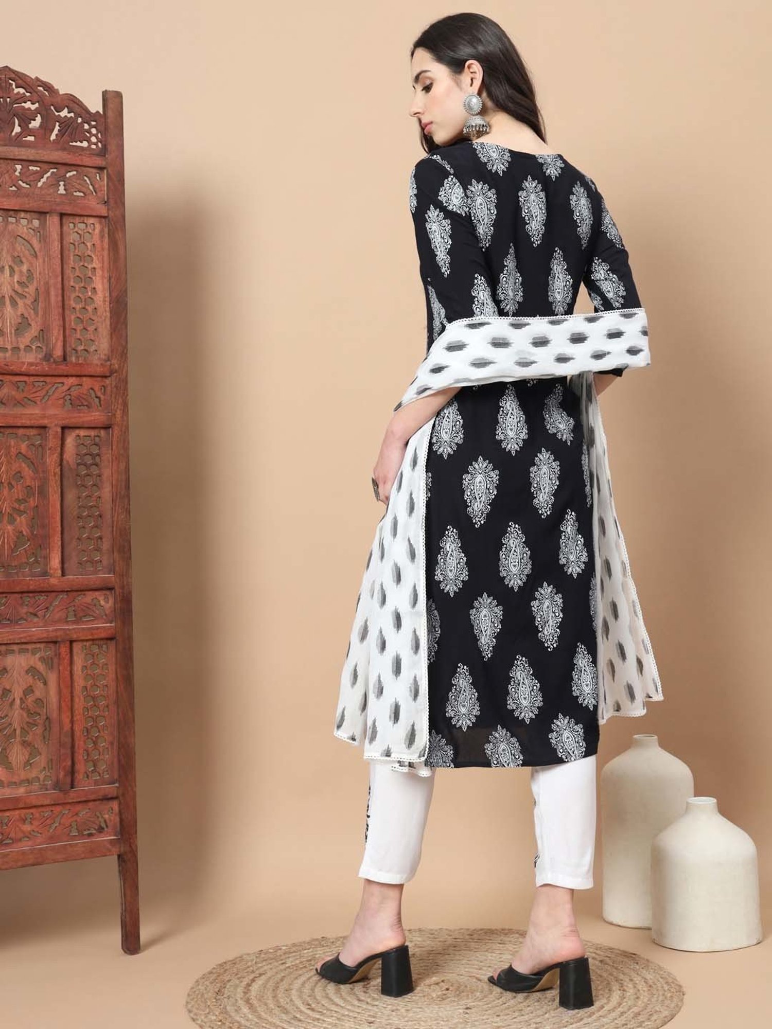 Yufta Black Printed Kurta With Pant & Dupatta