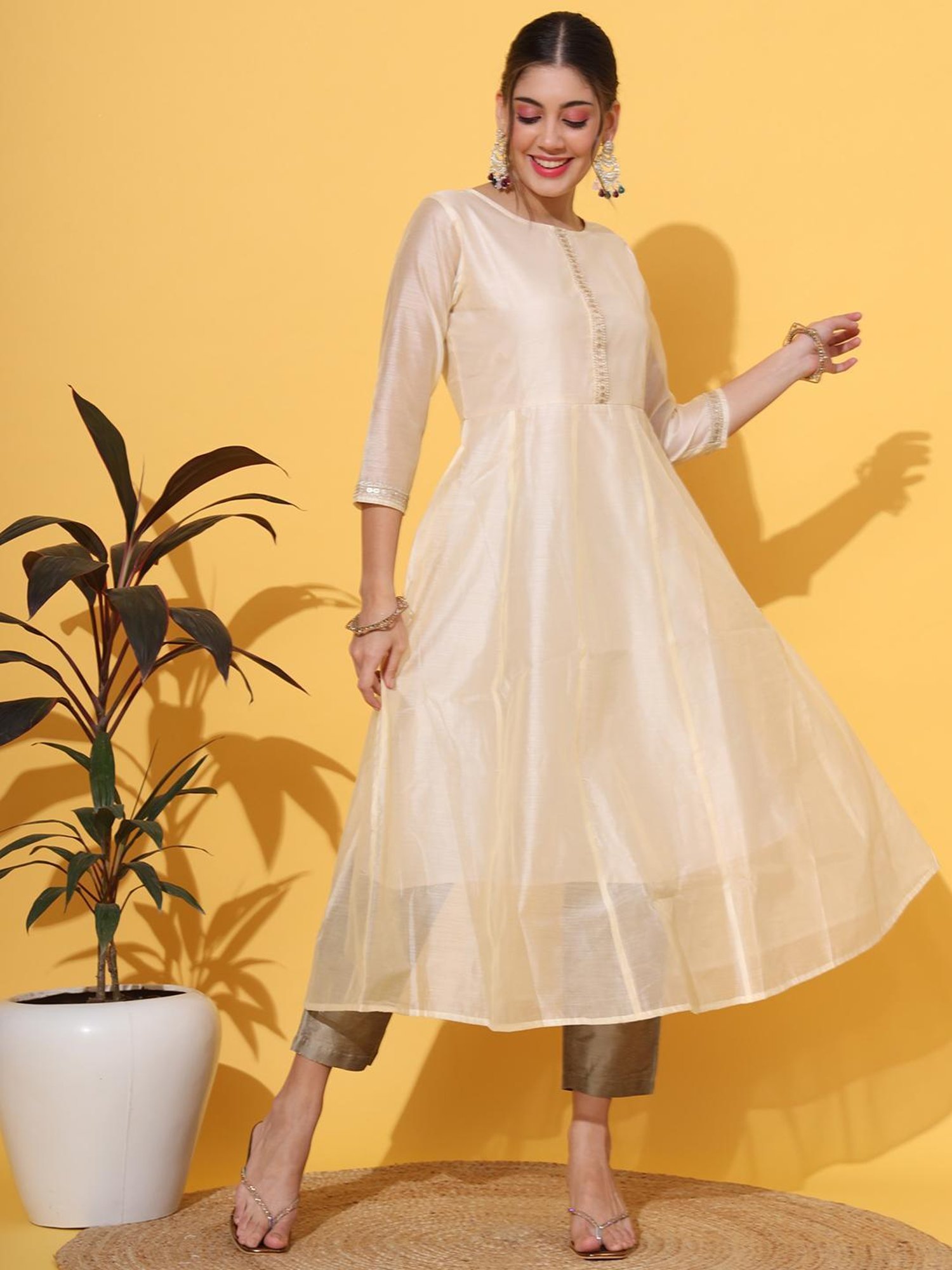 DECKEDUP Cream Embellished Kurta With Pants