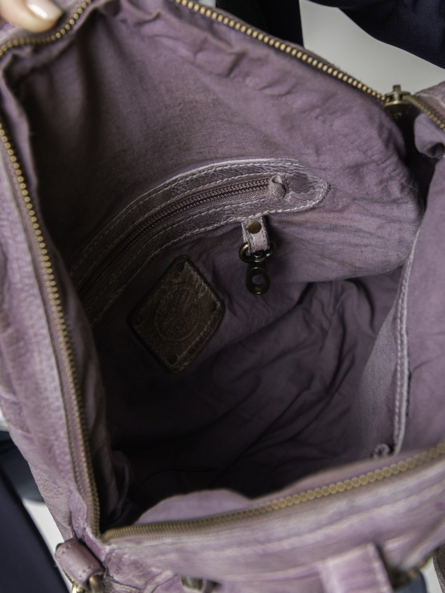 Art N Vintage Parma Quail Purple Leather Textured Medium Shoulder Handbag