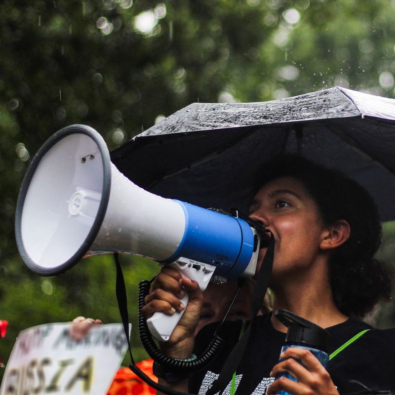 Nippon America ER-1091BT Rechargeable Megaphone Bullhorn Loudspeaker Speaker w/ Built In Siren, Volume Control, Audio Recorder, Music Stream, 50 Watts