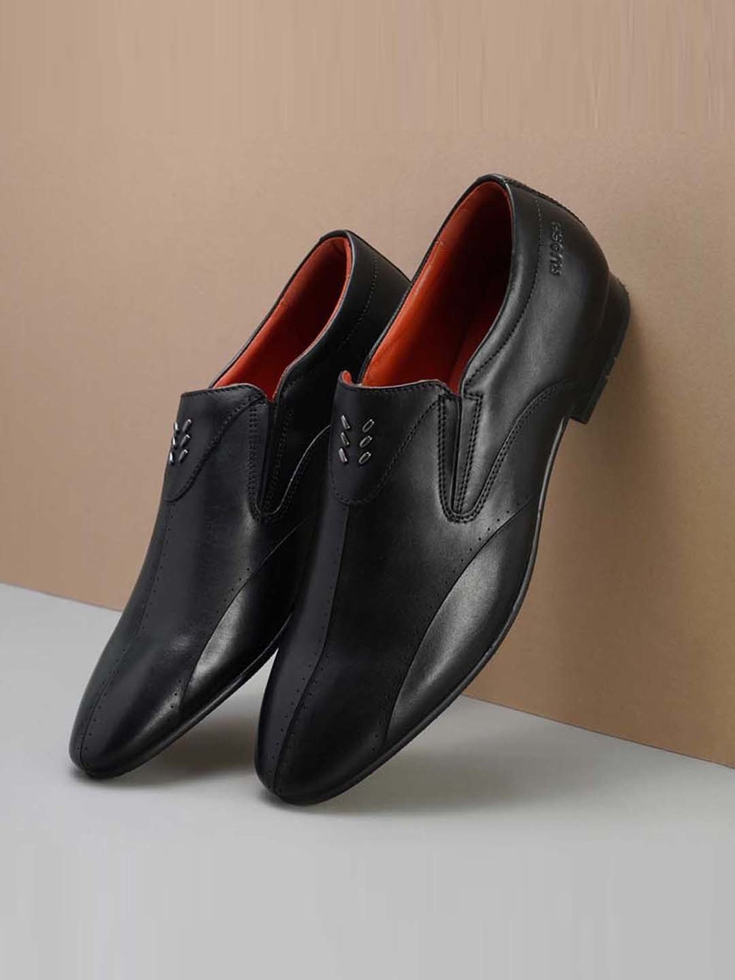 Ruosh Men's The Tera Black Loafers