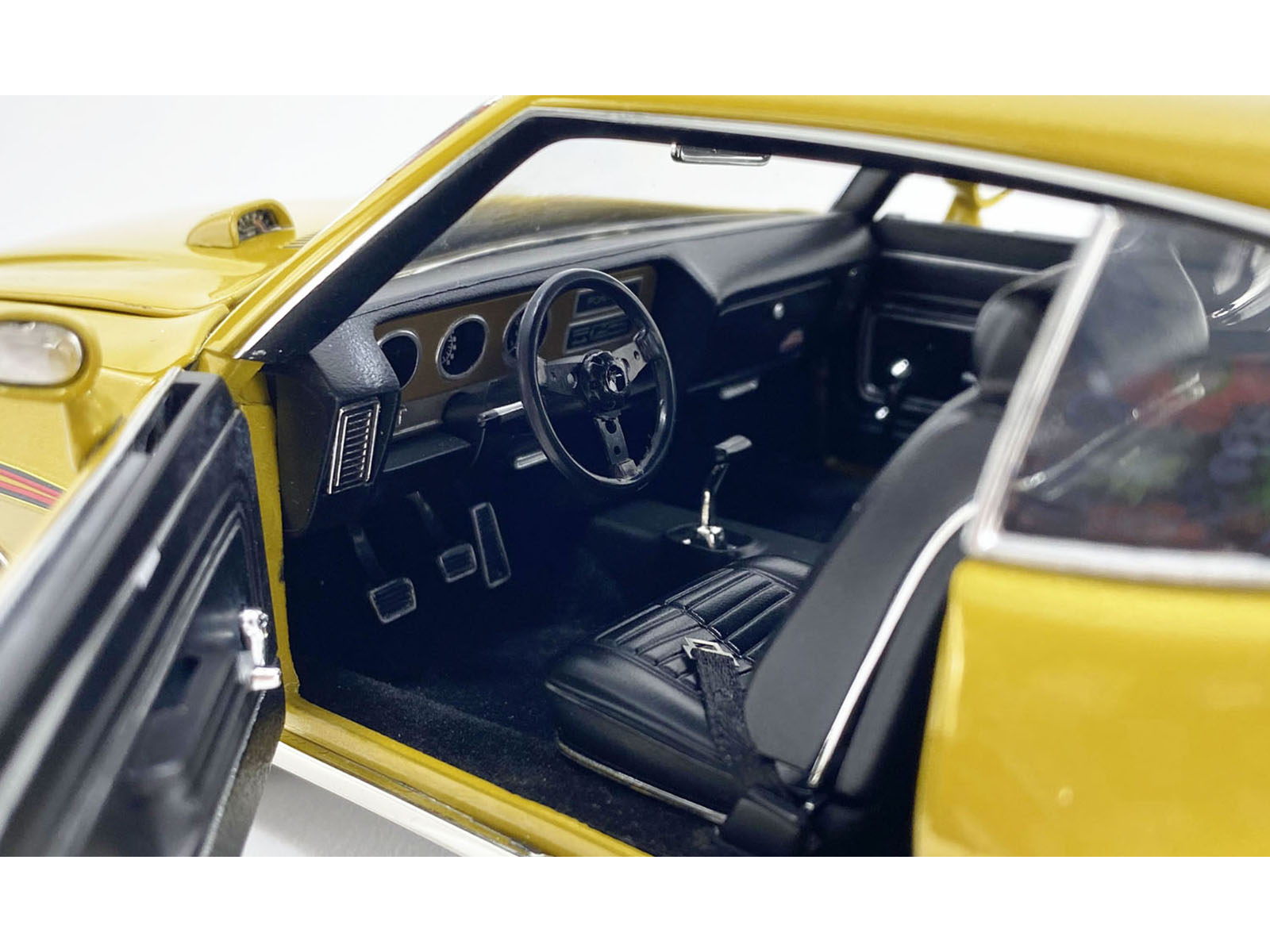 1967 Pontiac Bonneville Tyrol Blue Metallic with Blue Interior Limited Edition to 200 pieces Worldwide 1/43 Model Car by Goldvarg Collection