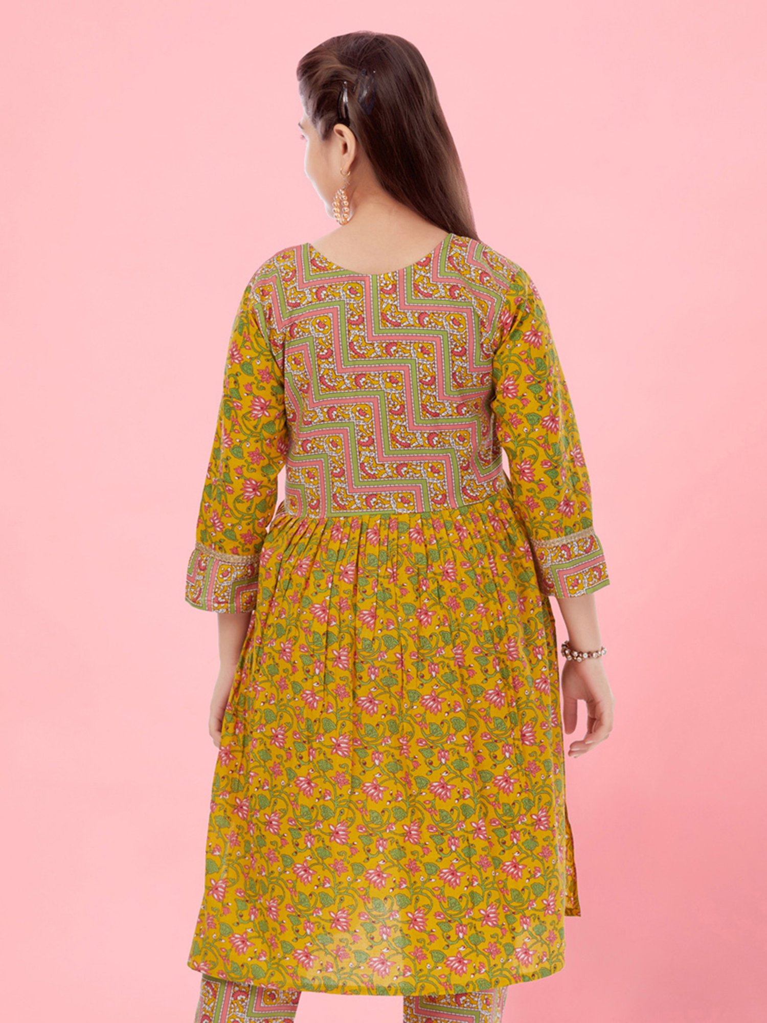 Aarika Girls Yellow Floral Print Kurti