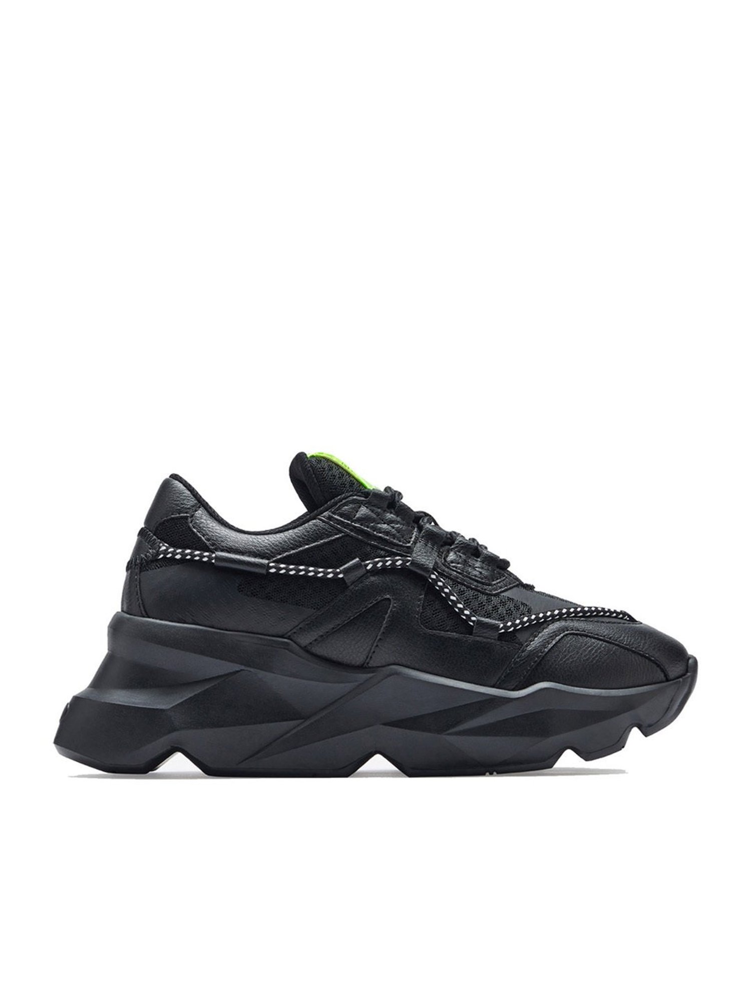 7-10 Women's 707 Elevate Street Black Chunky Sneakers