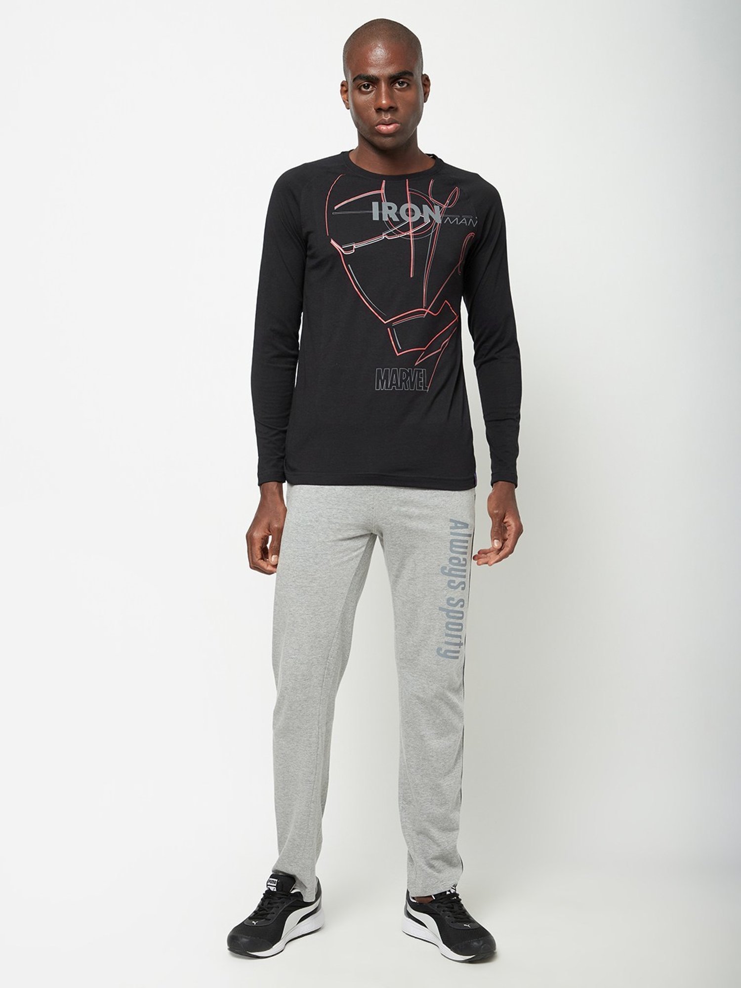 Sporto Warm Black Slim Fit Printed Sports T-Shirt