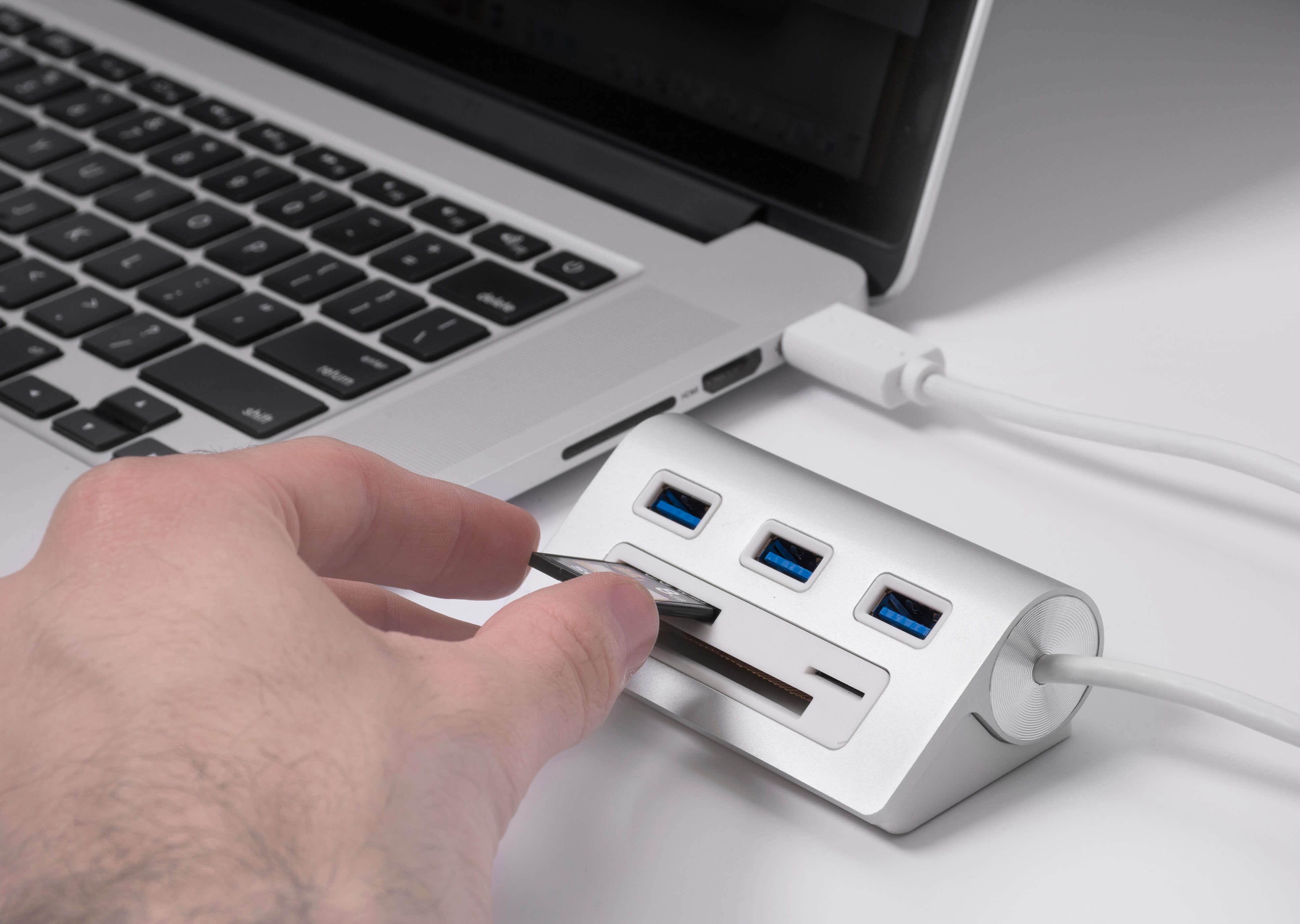 Sabrent 3 Port Usb 3.0 Hub With Cf/Sd/Tf Card Reader