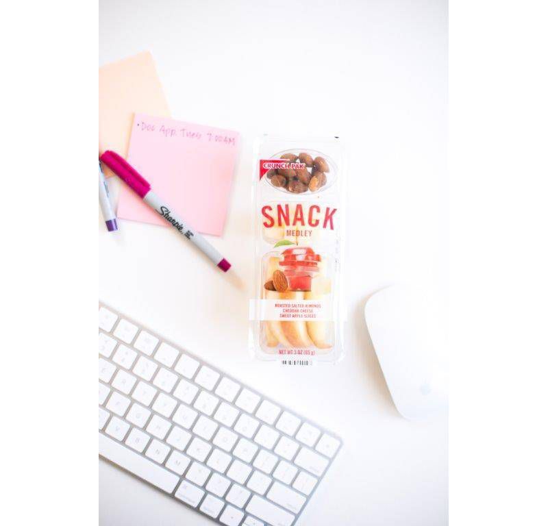 Crunch Pak Snack Medley: Apples, Salted Almonds, & White Cheddar - 3oz