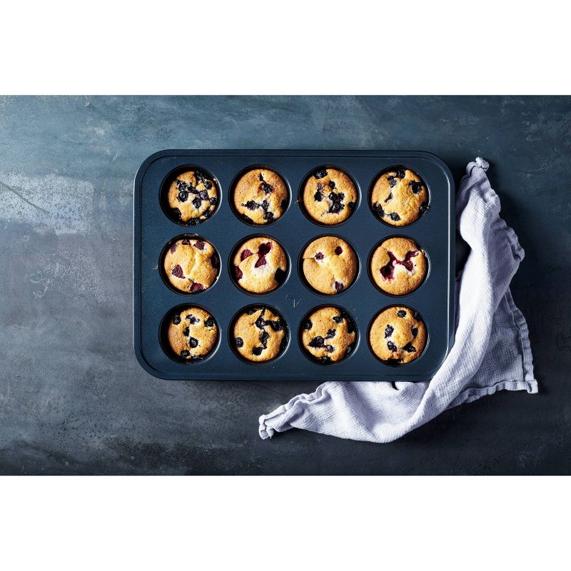 Blue Diamond 12 Cup Muffin Pan