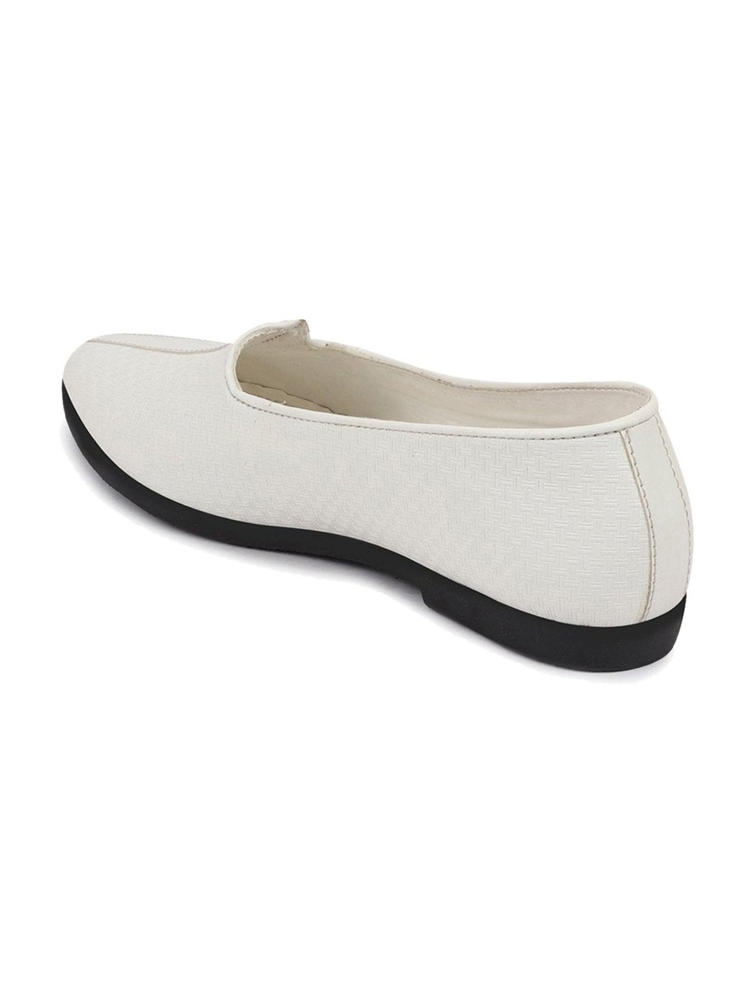 Fausto Men's White Ethnic Juttis