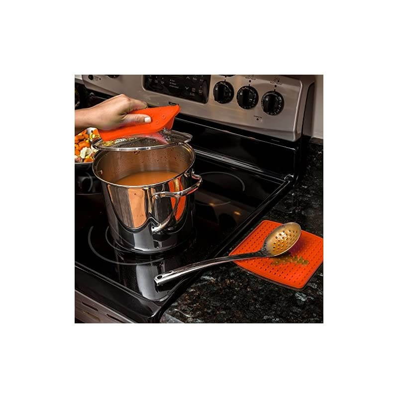 Silicone Pot Holders for Kitchen - Easy to Clean Trivets for Hot Pots and Pans - This Kitchen Tool Works Well as Silicone Trivet, Hot Pads for Oven, Potholders (7x7 in, Black, 1 Pair)