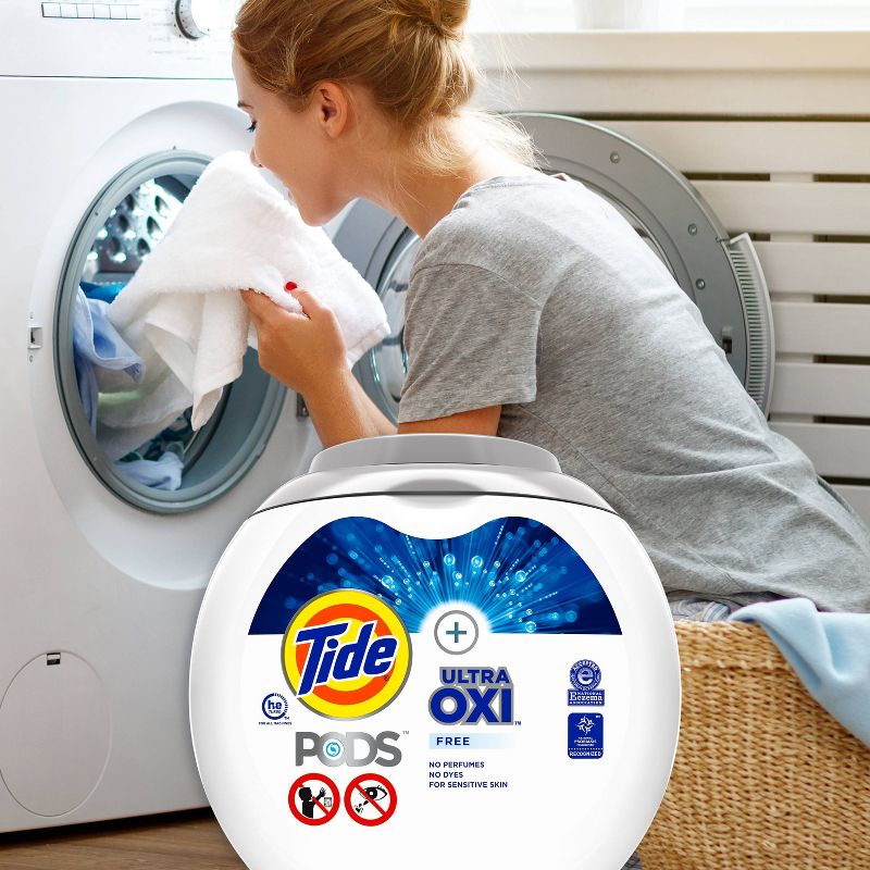 Tide Pods Laundry Detergent Pacs with OxiFree - 61ct