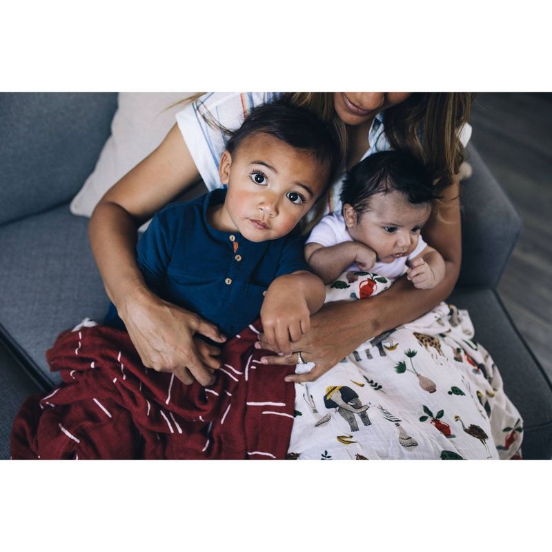 Little Unicorn Deluxe Muslin Quilt - Safari Social