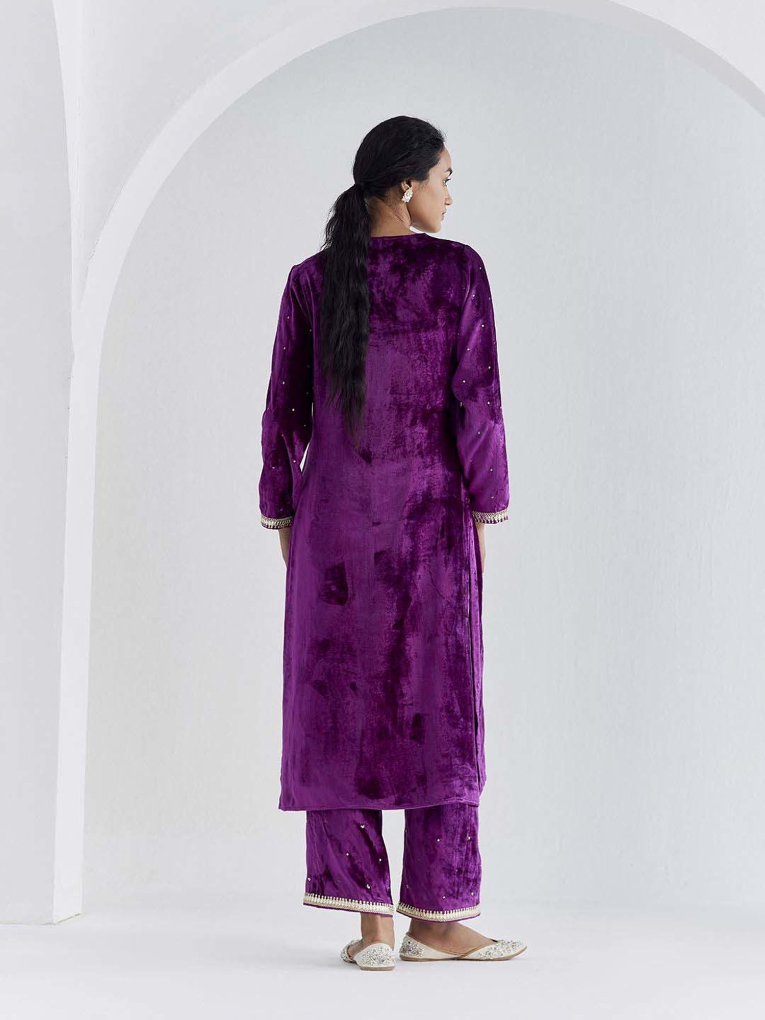 Ancestry Eggplant Embroidered Straight Kurta