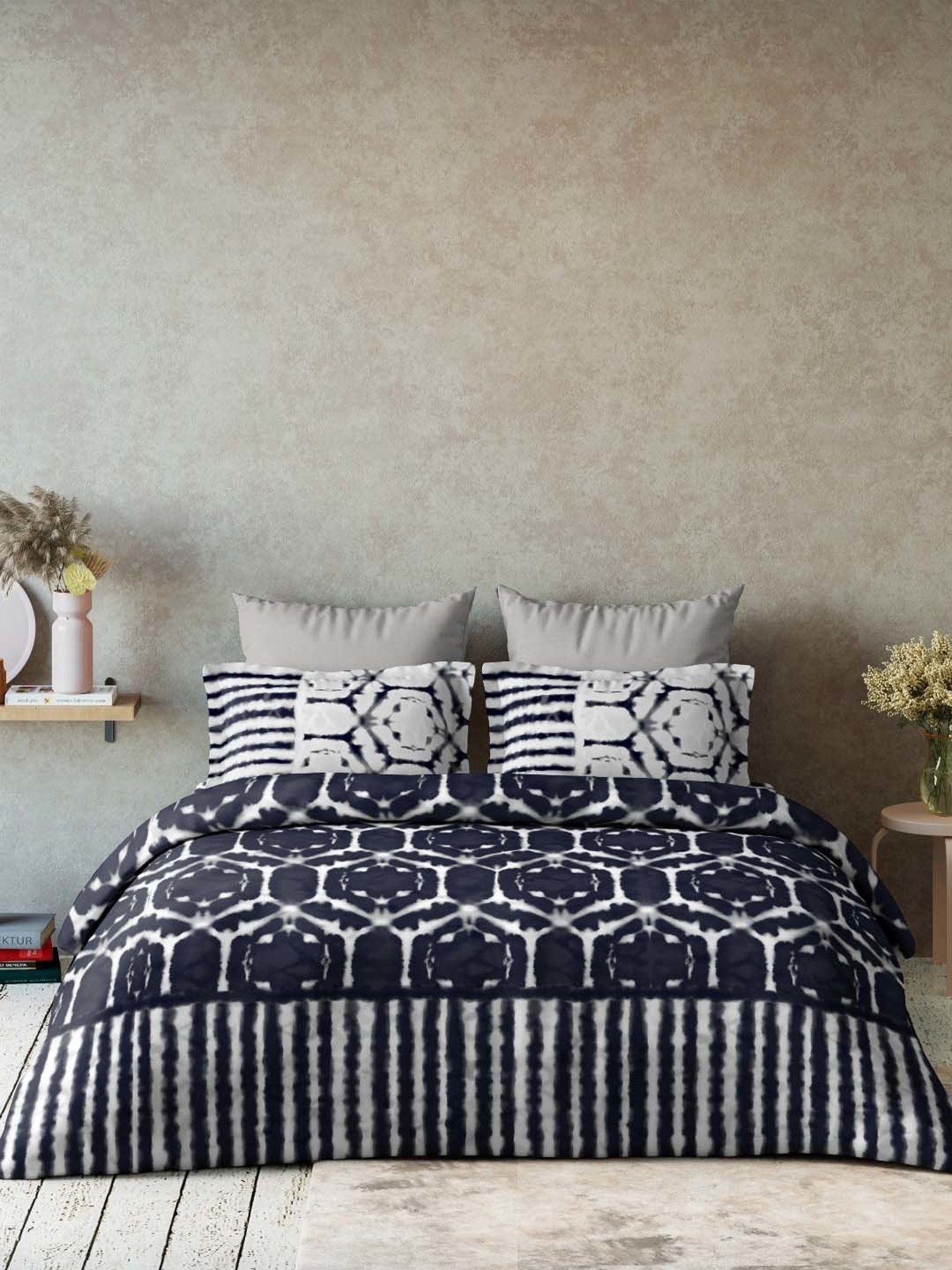 DDecor Bandhani Printed Black 400 TC Cotton Double Bedsheet with 2 Pillow covers