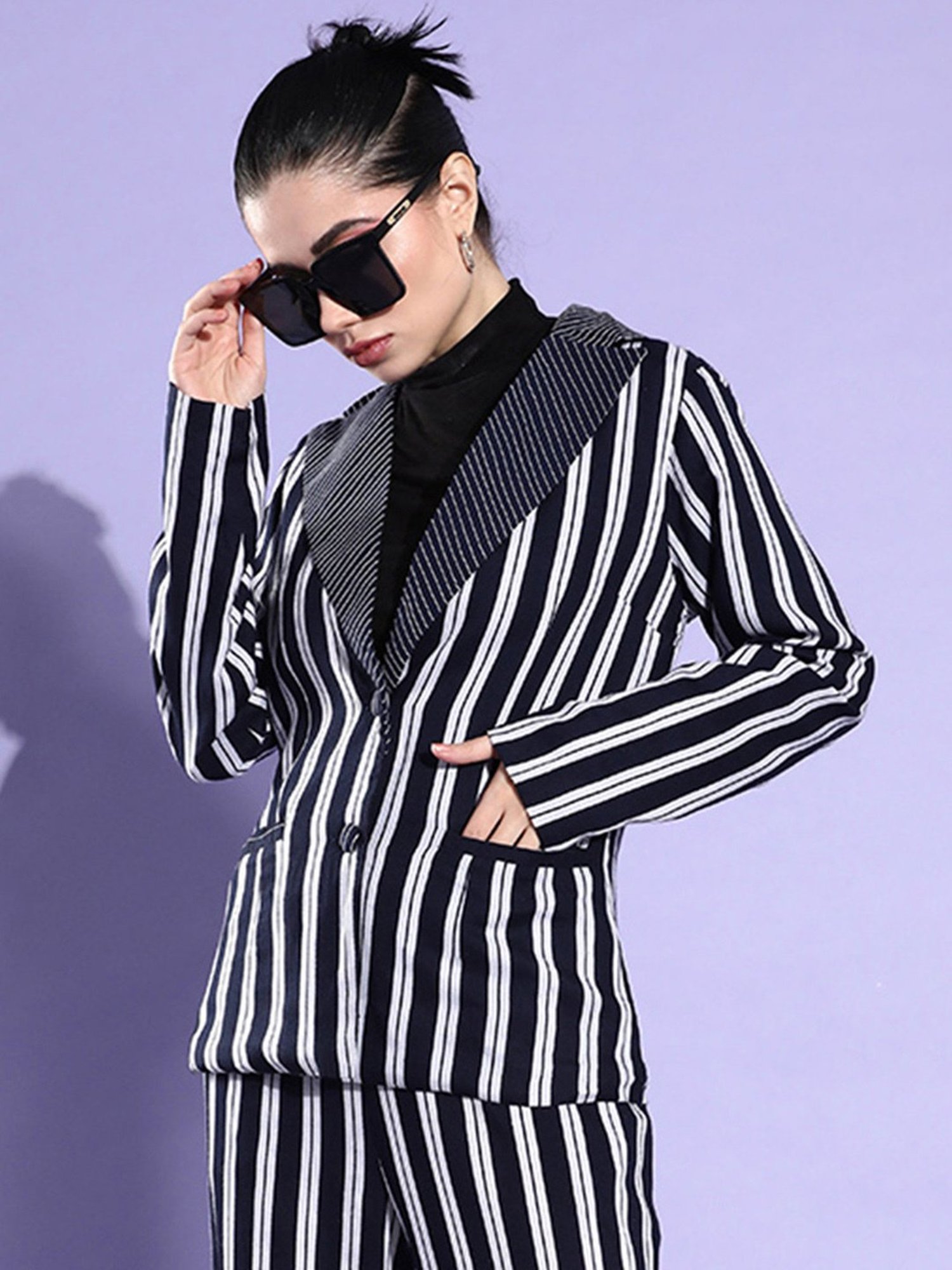 QUIERO Navy Striped Blazer