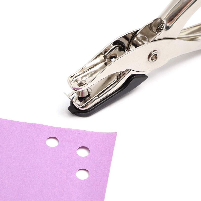 Business Source Heavy-duty 3-hole Punch - Black