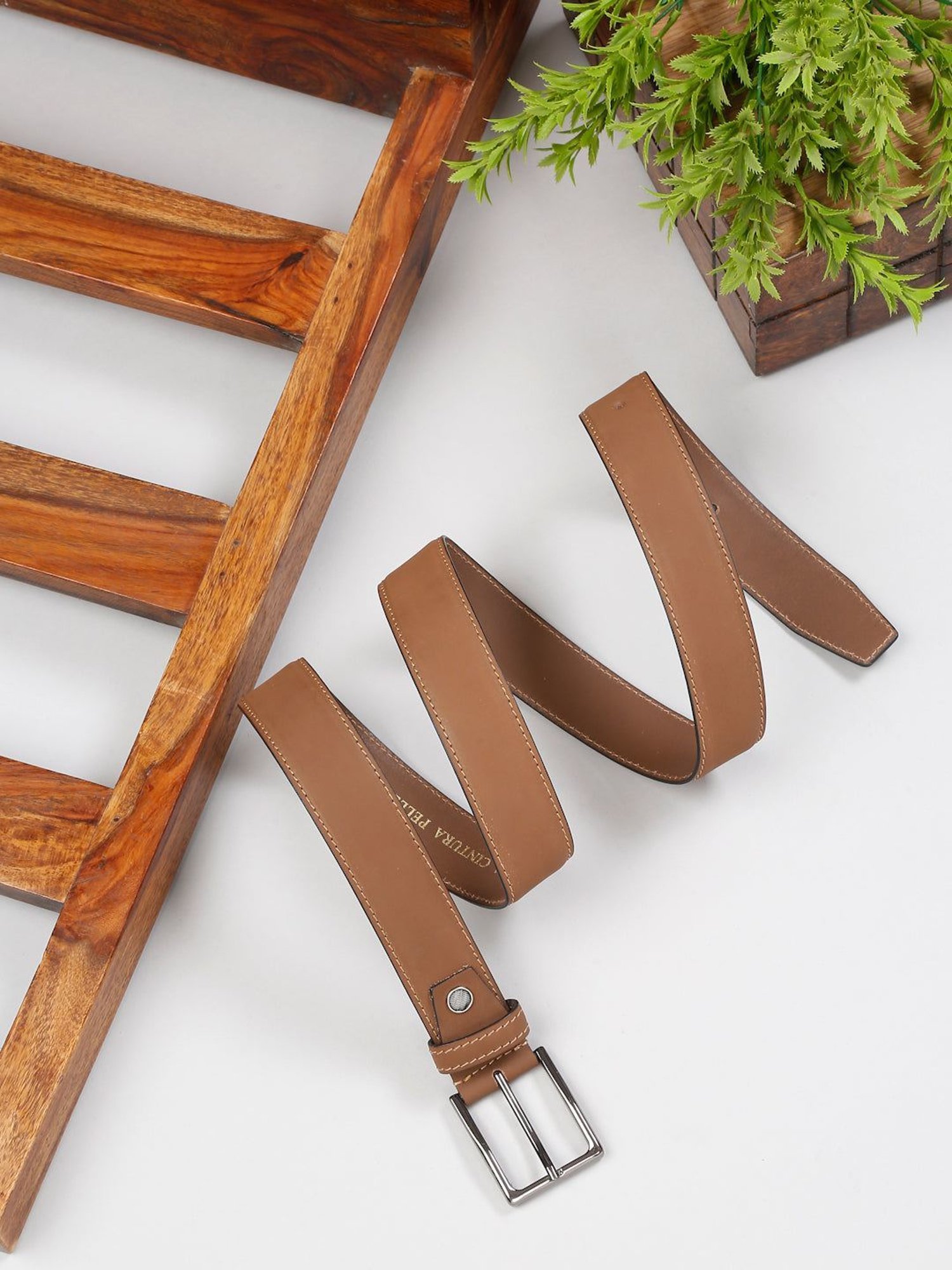 Fossil Julian Black Leather Solid Waist Belt