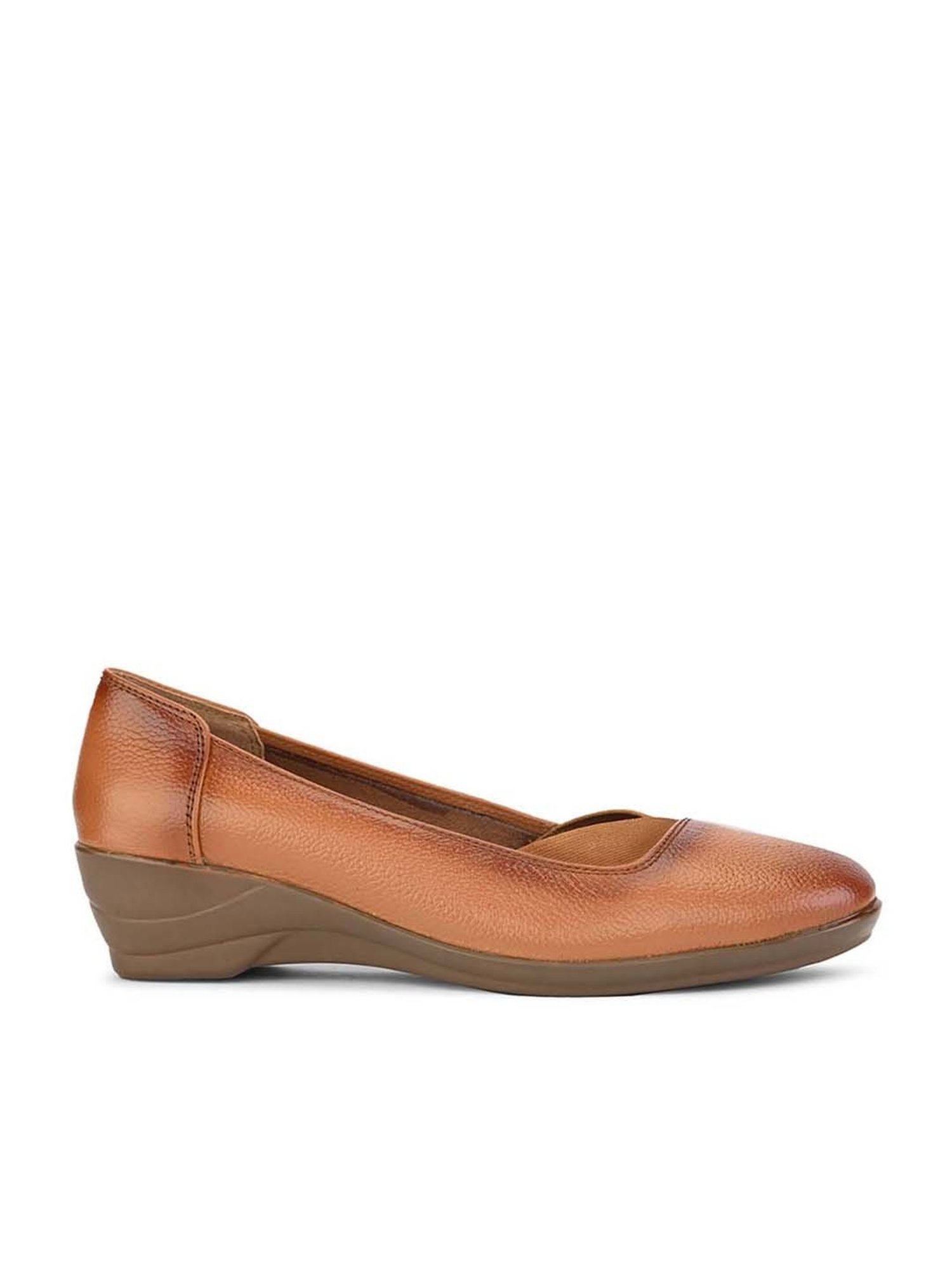 Pelle Albero Women's Tan Wedge Pumps