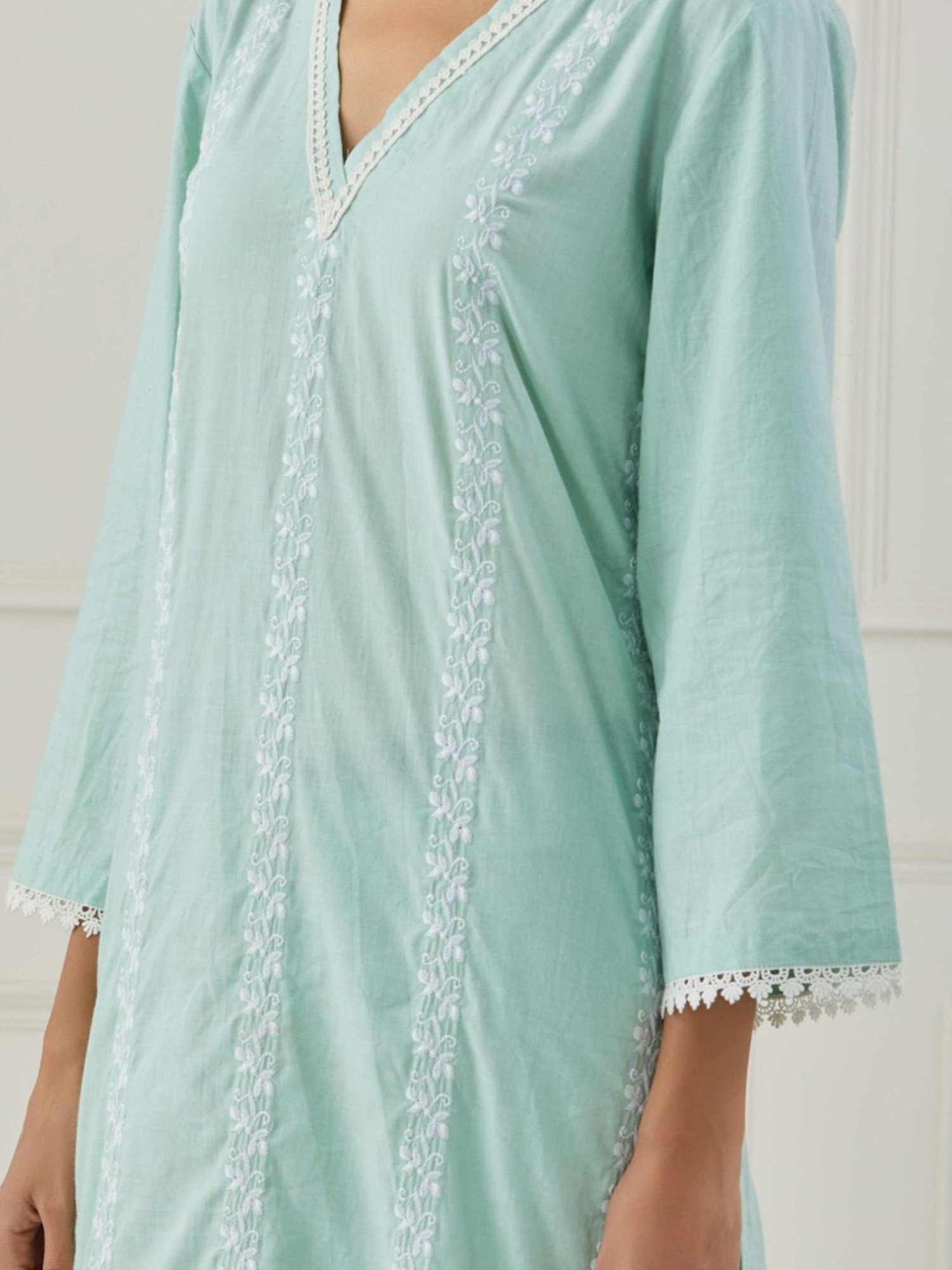 Priya Chaudhary Green Sudha Embroidered Cotton Kurta