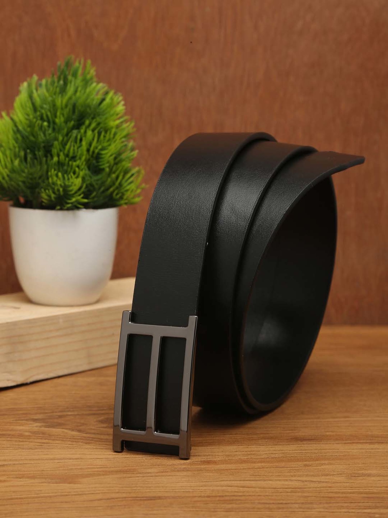 Carlton London Black Leather Waist Belt For Men