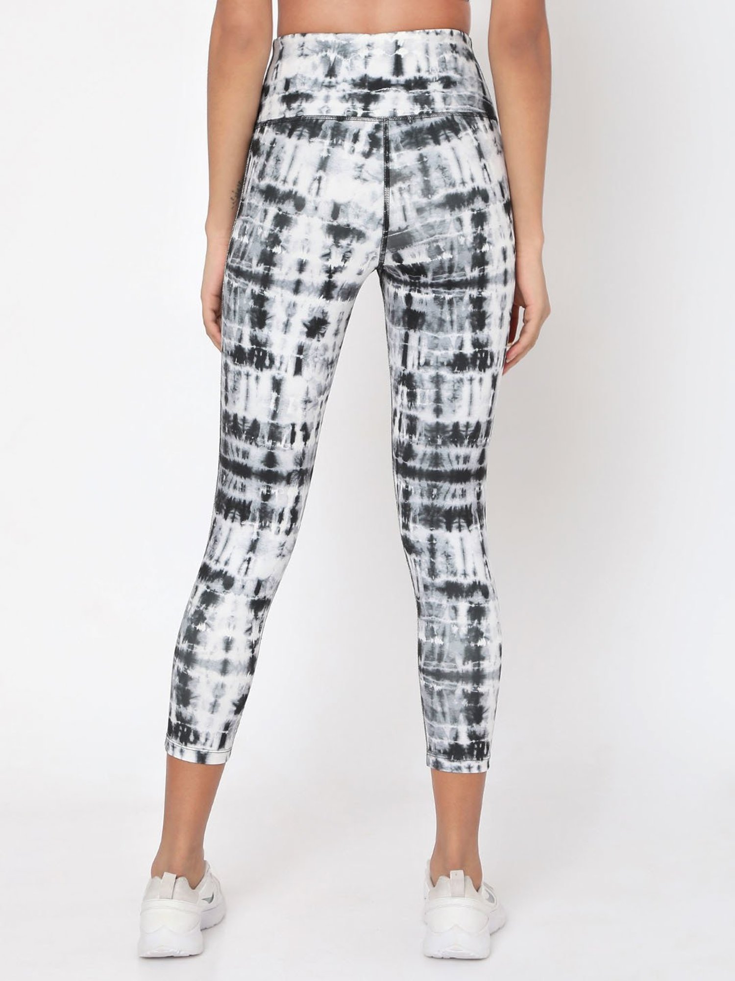 SILVERTRAQ Black & White Tie - Dye Leggings