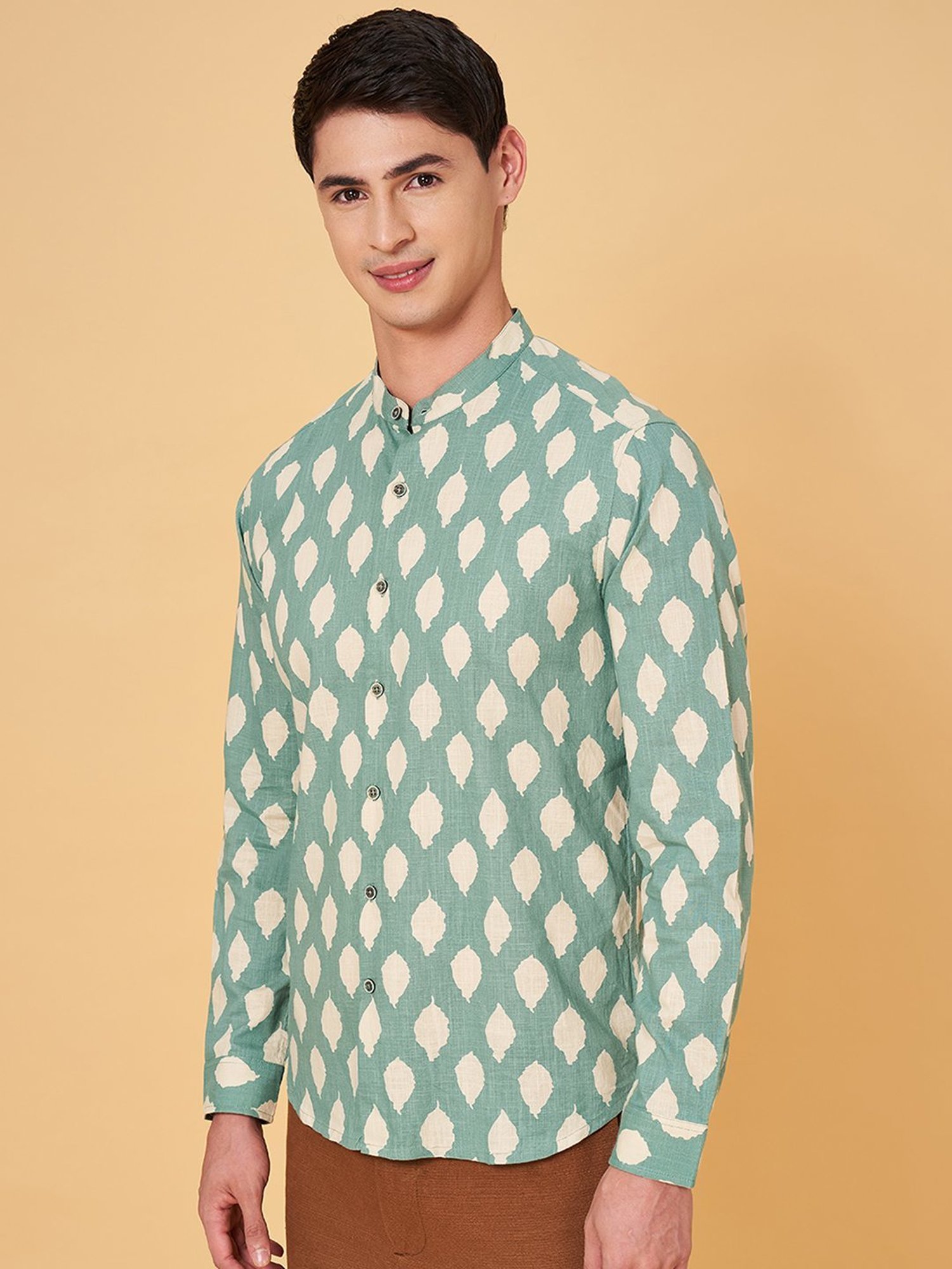 Indus Route By Pantaloons Agate Green Regular Fit Printed Shirt